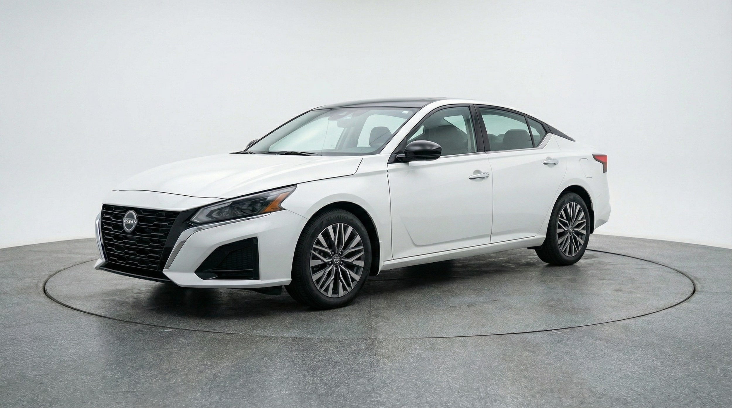 Thumbnail: 2025 Nissan Altima - 3