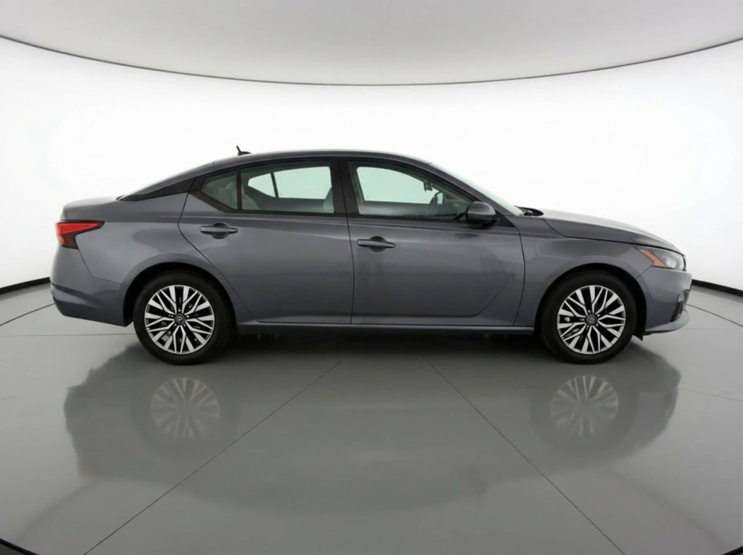 Thumbnail: 2025 Nissan Altima - 8