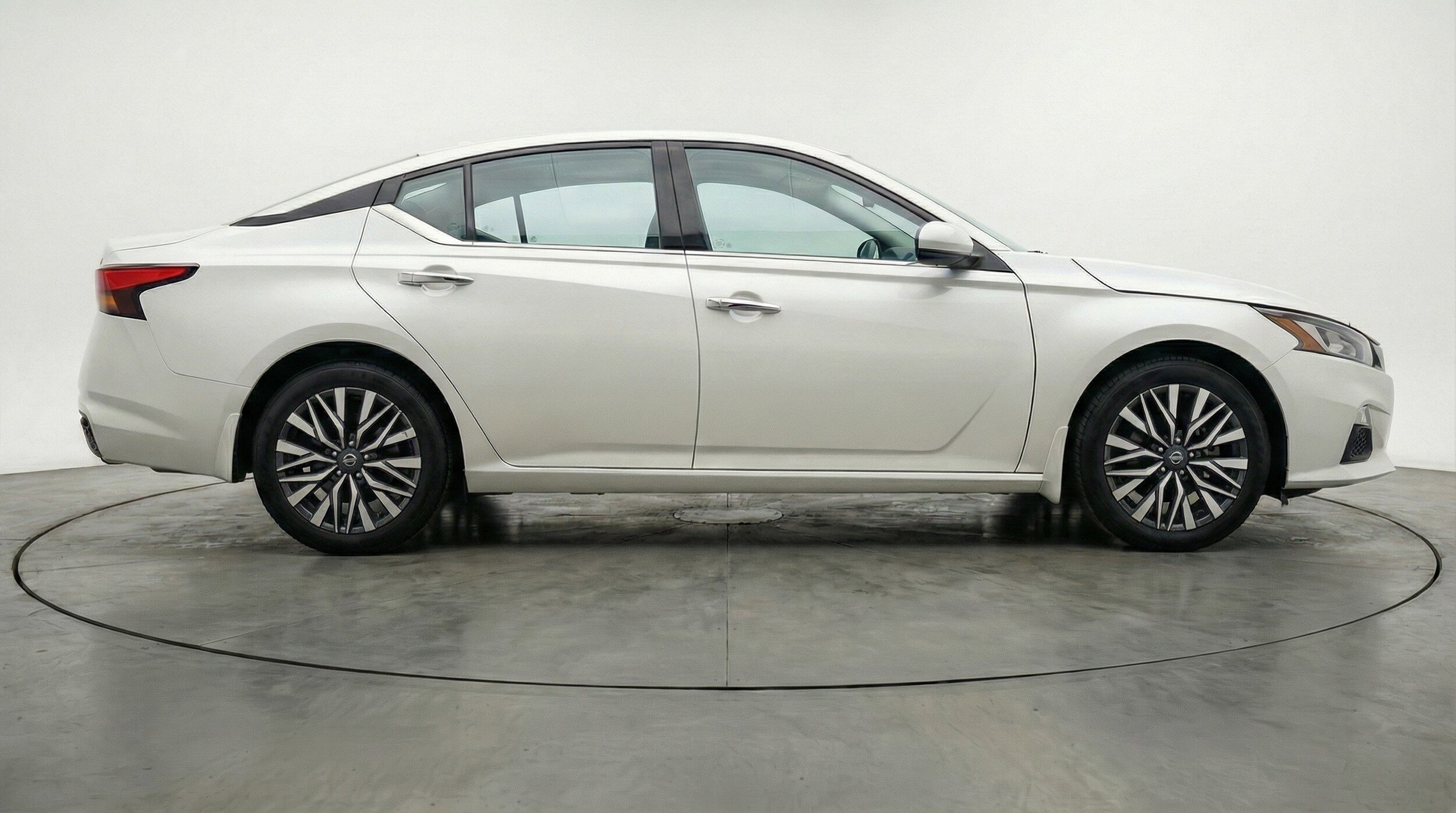 Thumbnail: 2025 Nissan Altima - 11