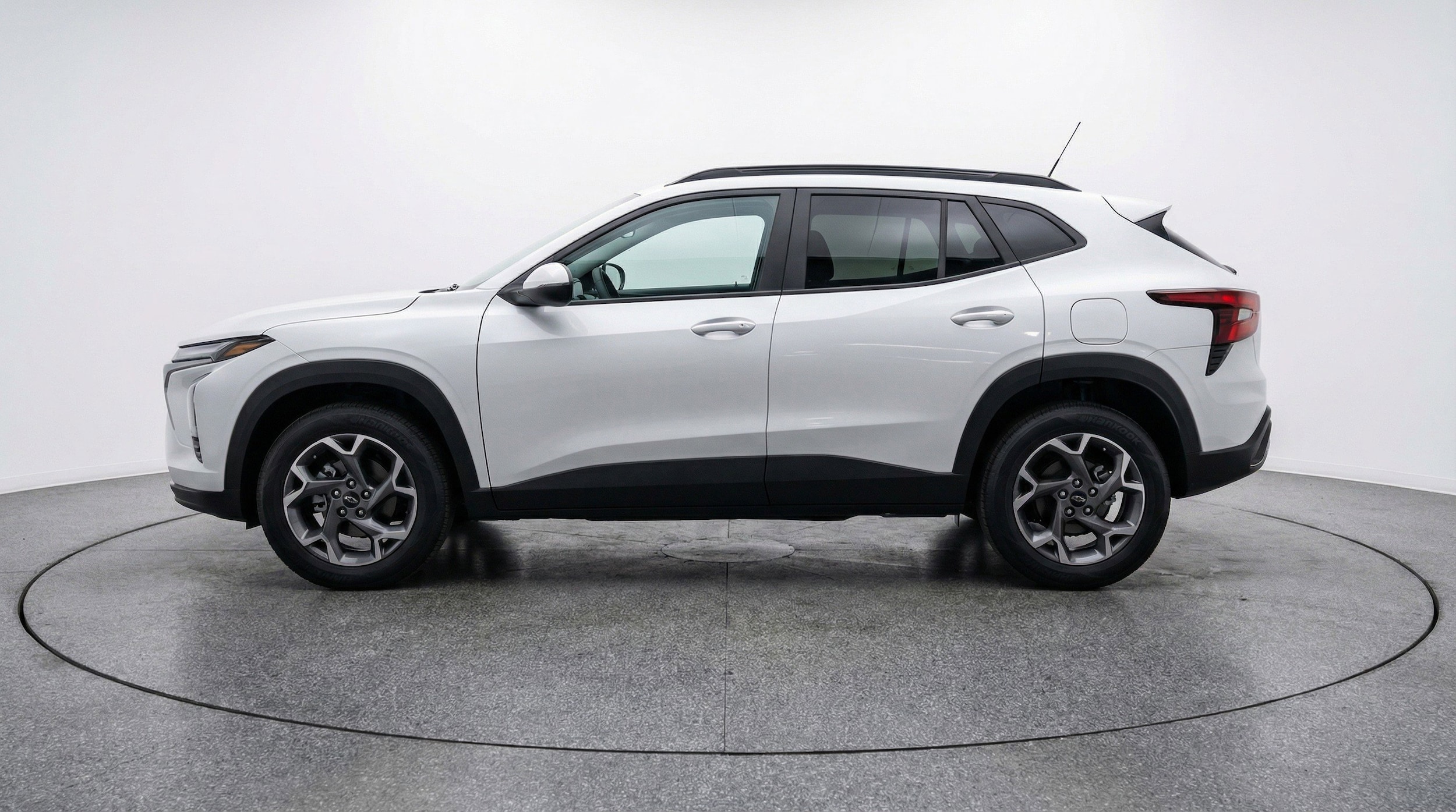 Thumbnail: 2025 Chevrolet Trax - 5