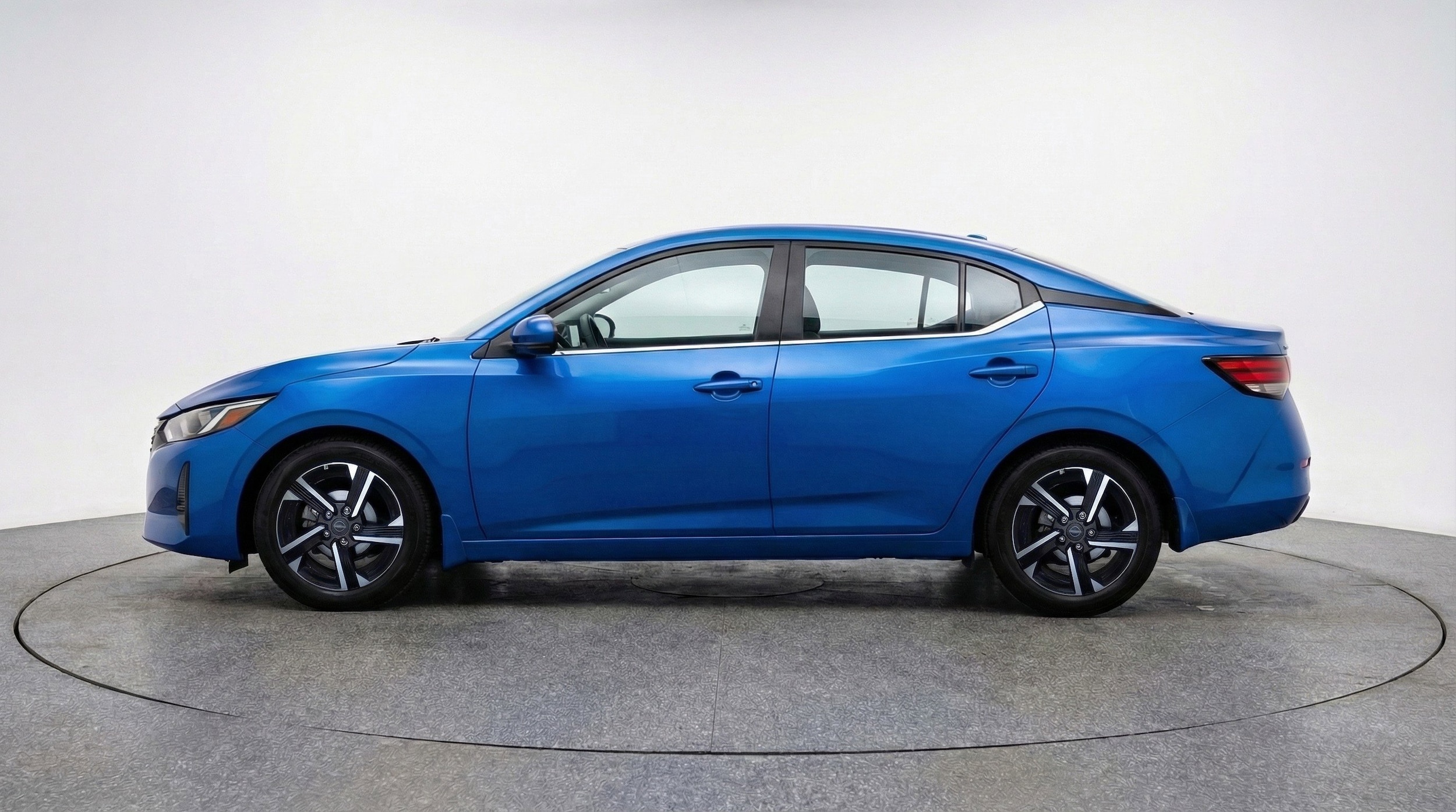 Thumbnail: 2025 Nissan Sentra - 5