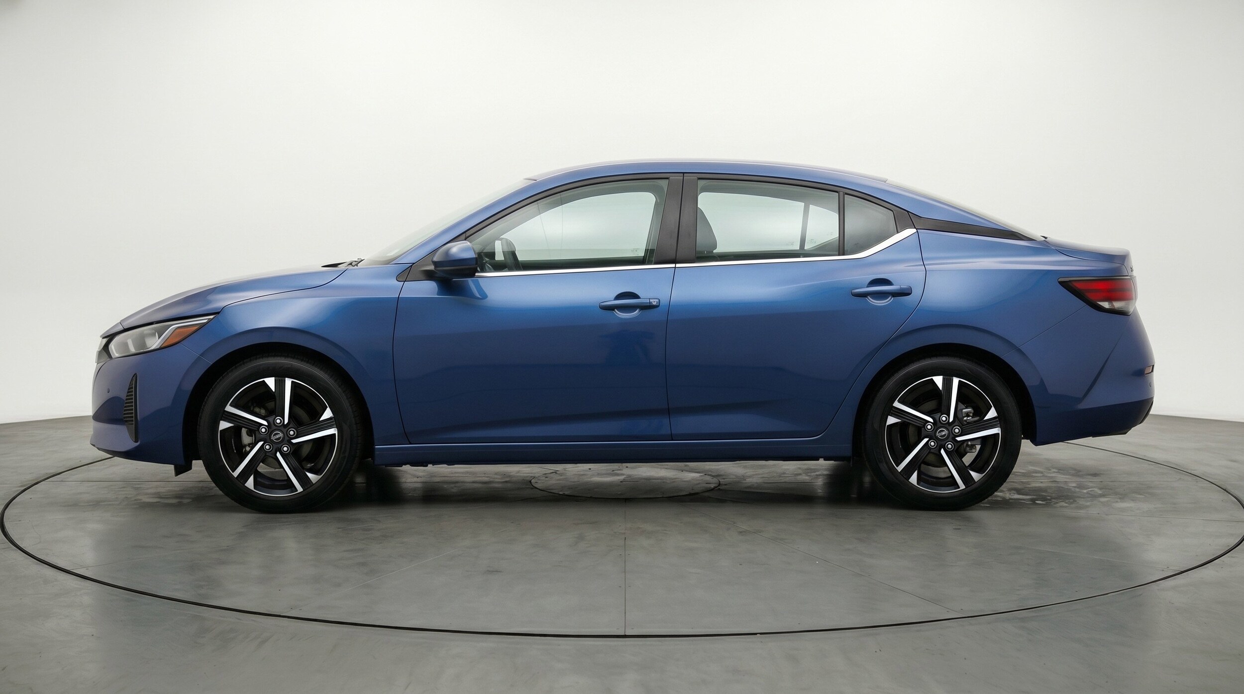 Thumbnail: 2025 Nissan Sentra - 5