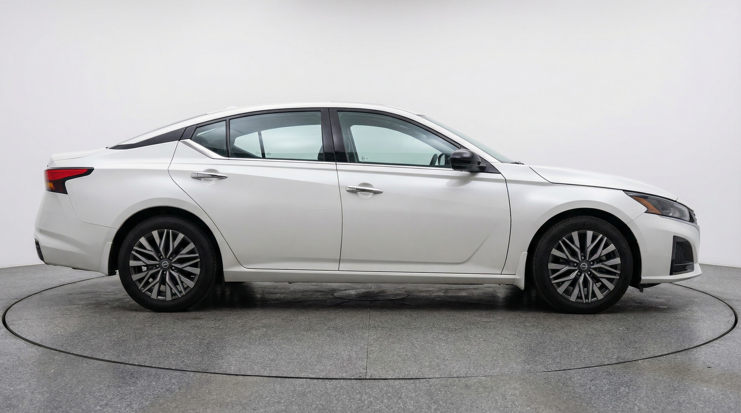 Thumbnail: 2025 Nissan Altima - 8