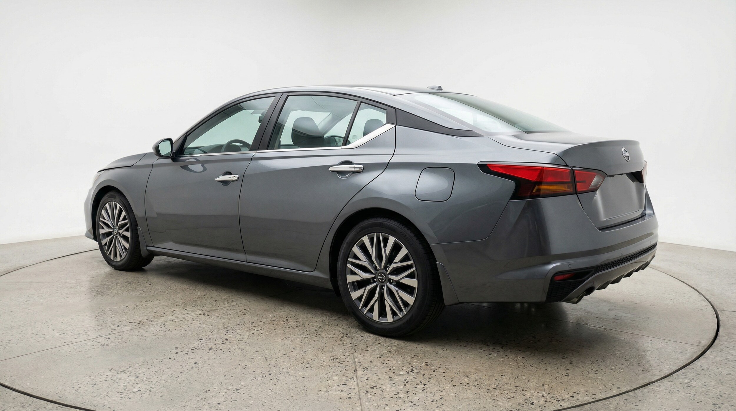 Thumbnail: 2025 Nissan Altima - 5