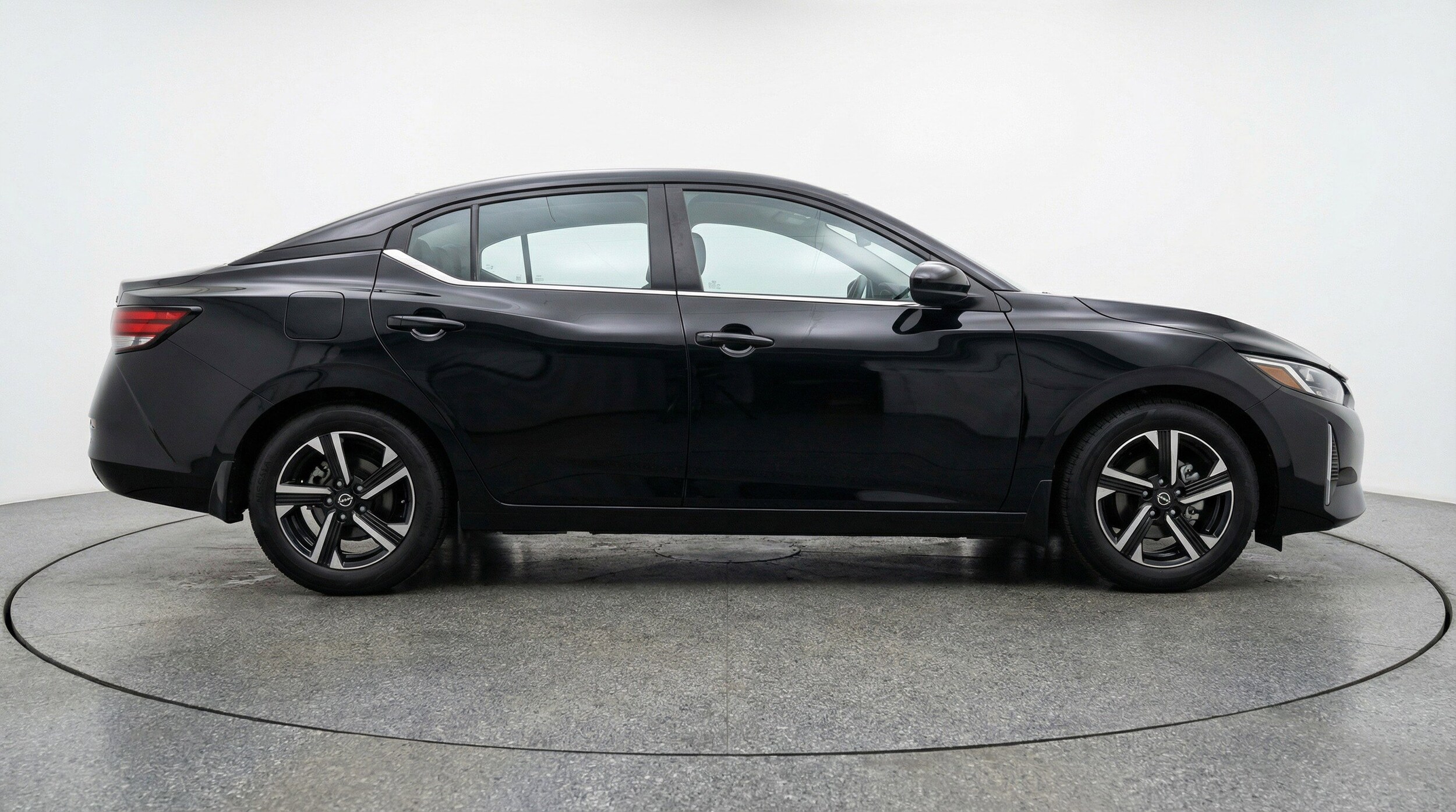 Thumbnail: 2025 Nissan Sentra - 11