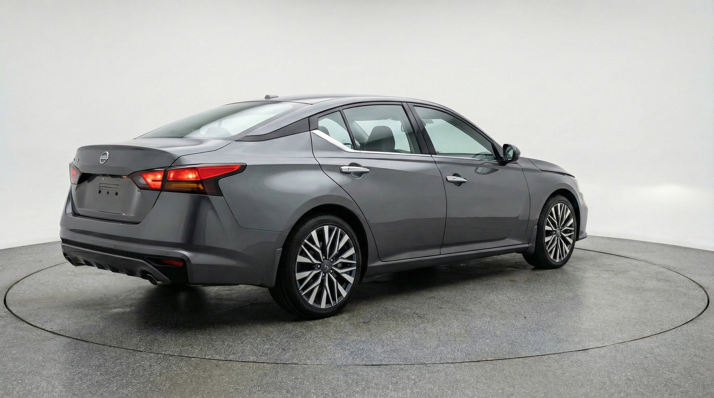 Thumbnail: 2025 Nissan Altima - 9