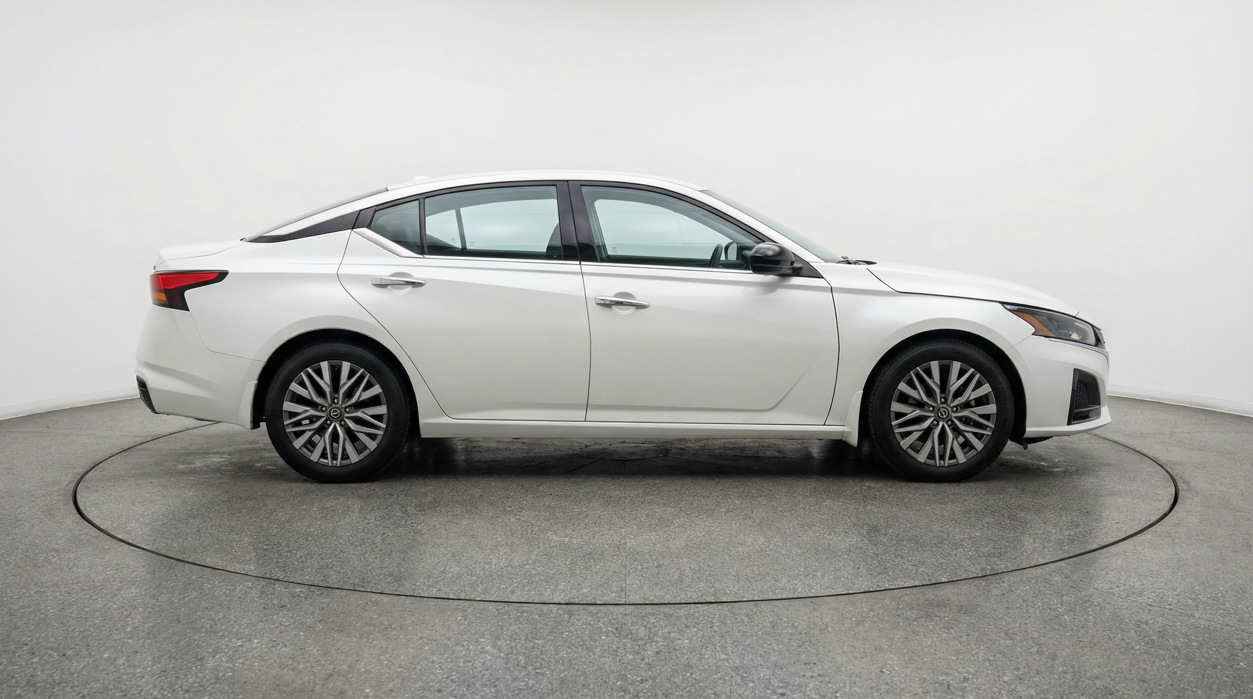 Thumbnail: 2025 Nissan Altima - 8