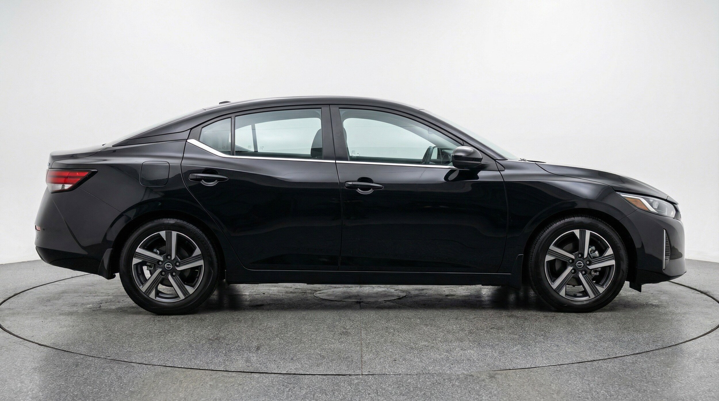 Thumbnail: 2025 Nissan Sentra - 11
