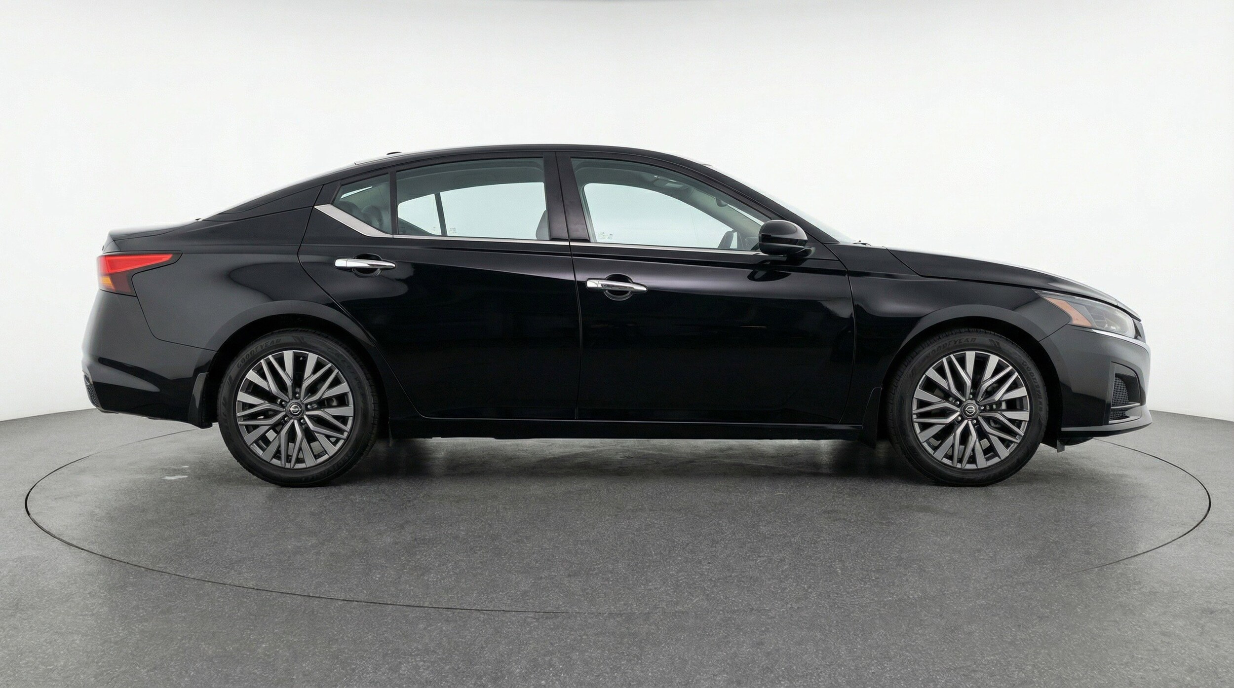 Thumbnail: 2025 Nissan Altima - 11