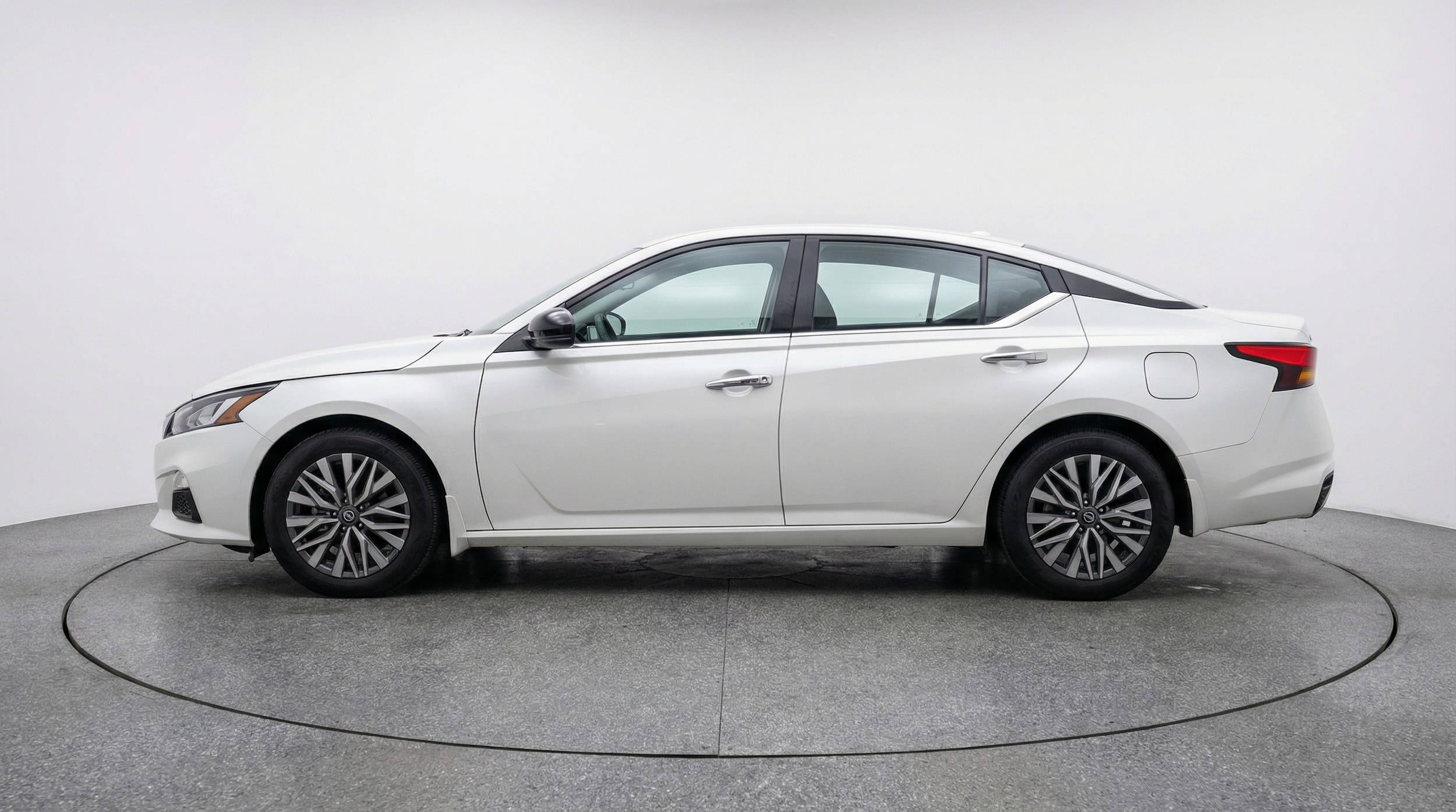 Thumbnail: 2025 Nissan Altima - 4