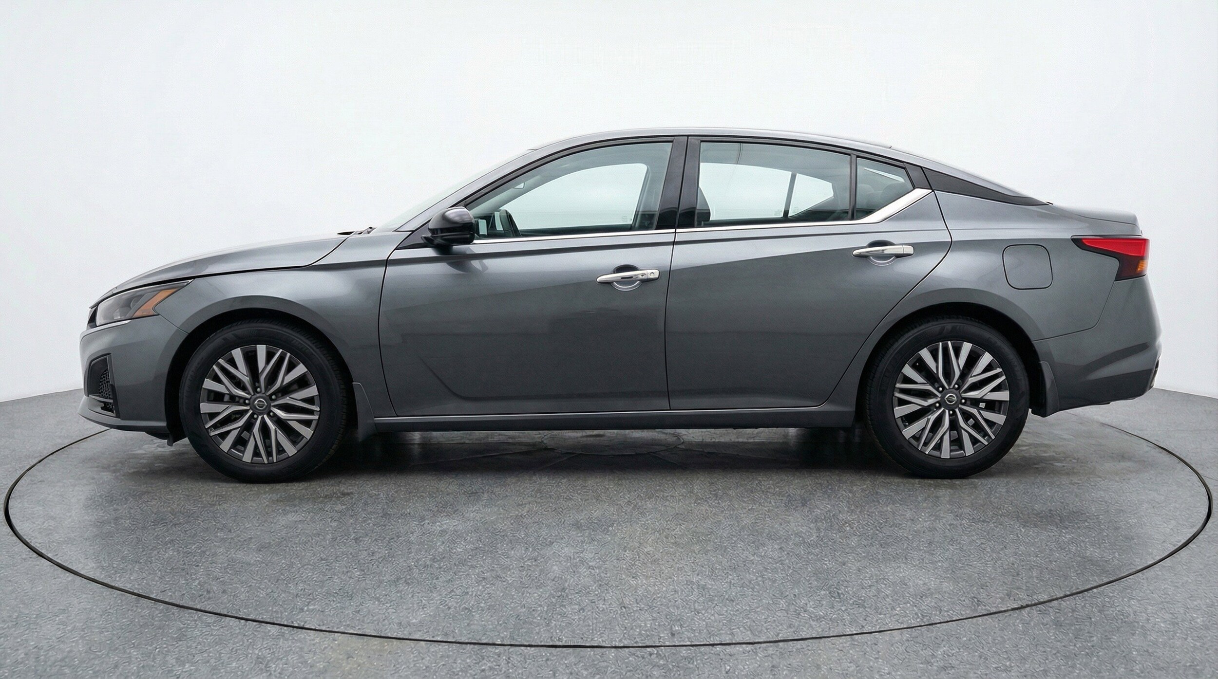 Thumbnail: 2025 Nissan Altima - 5