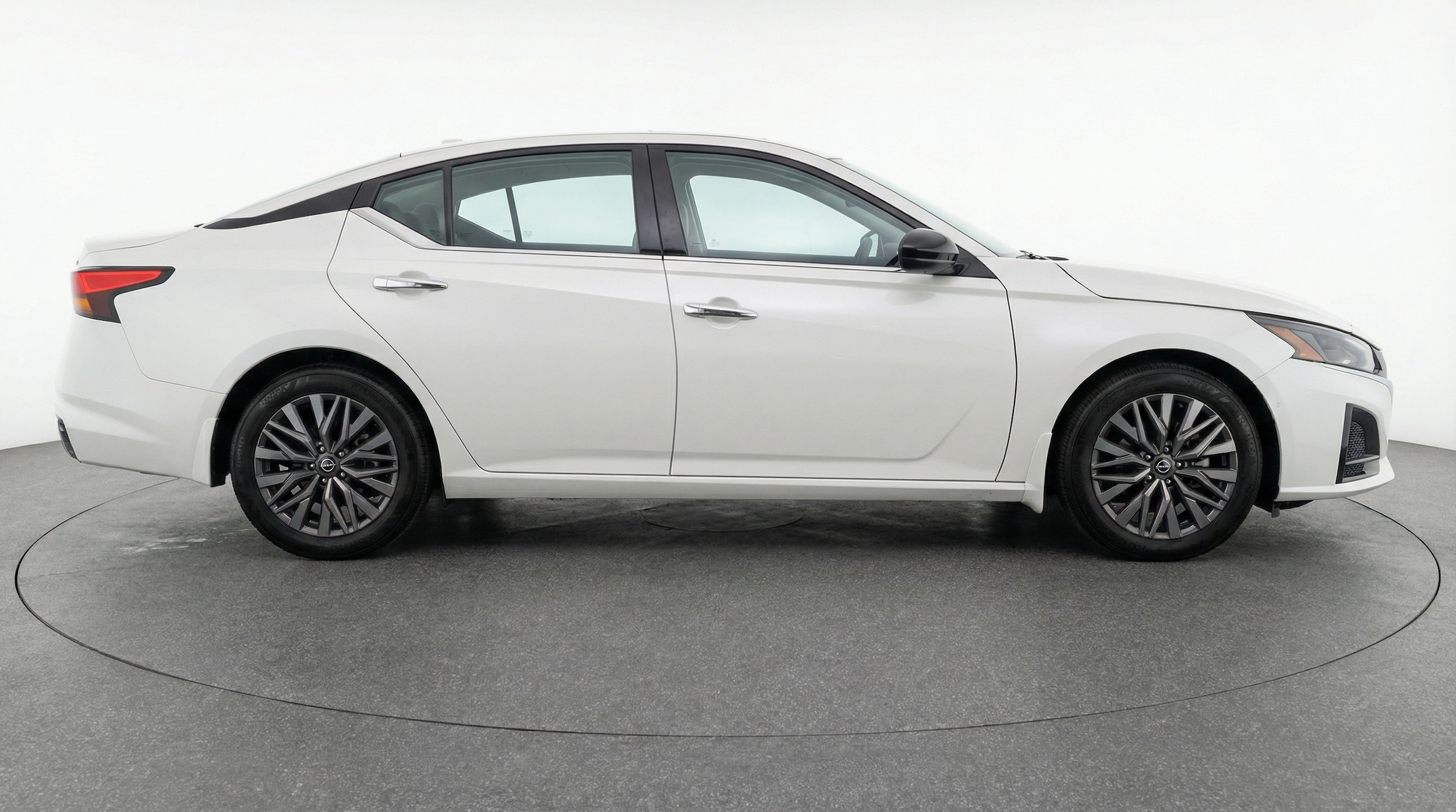 Thumbnail: 2025 Nissan Altima - 8