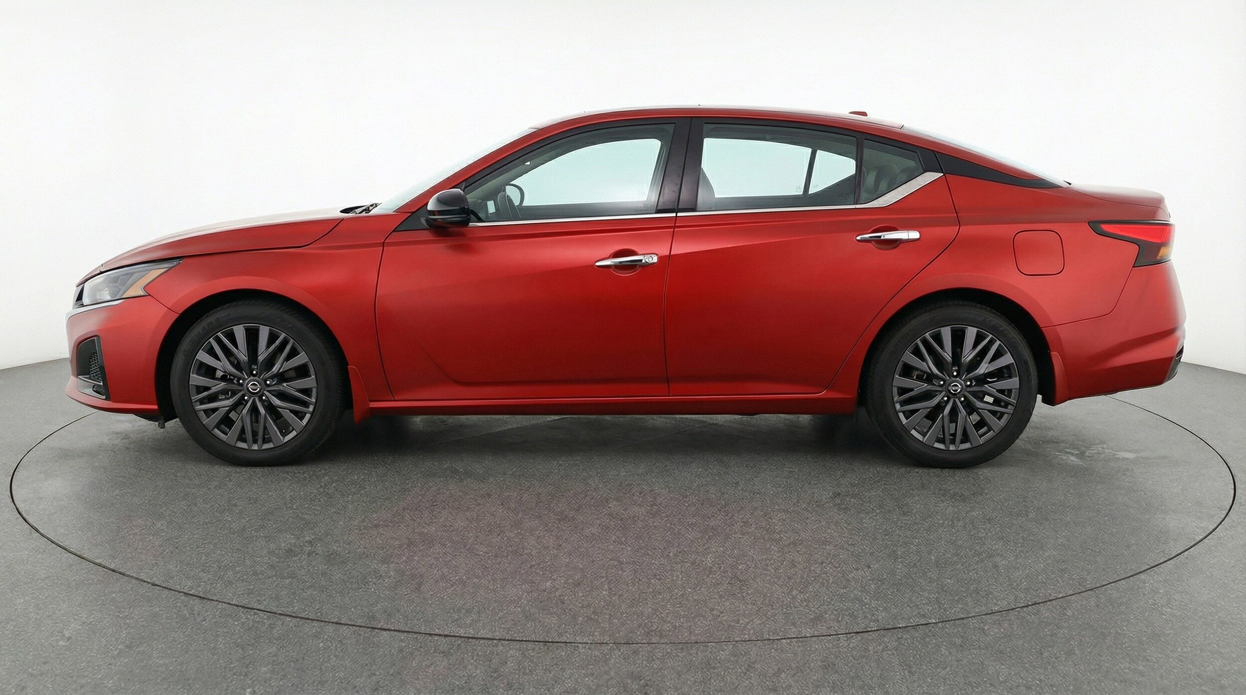 Thumbnail: 2025 Nissan Altima - 5