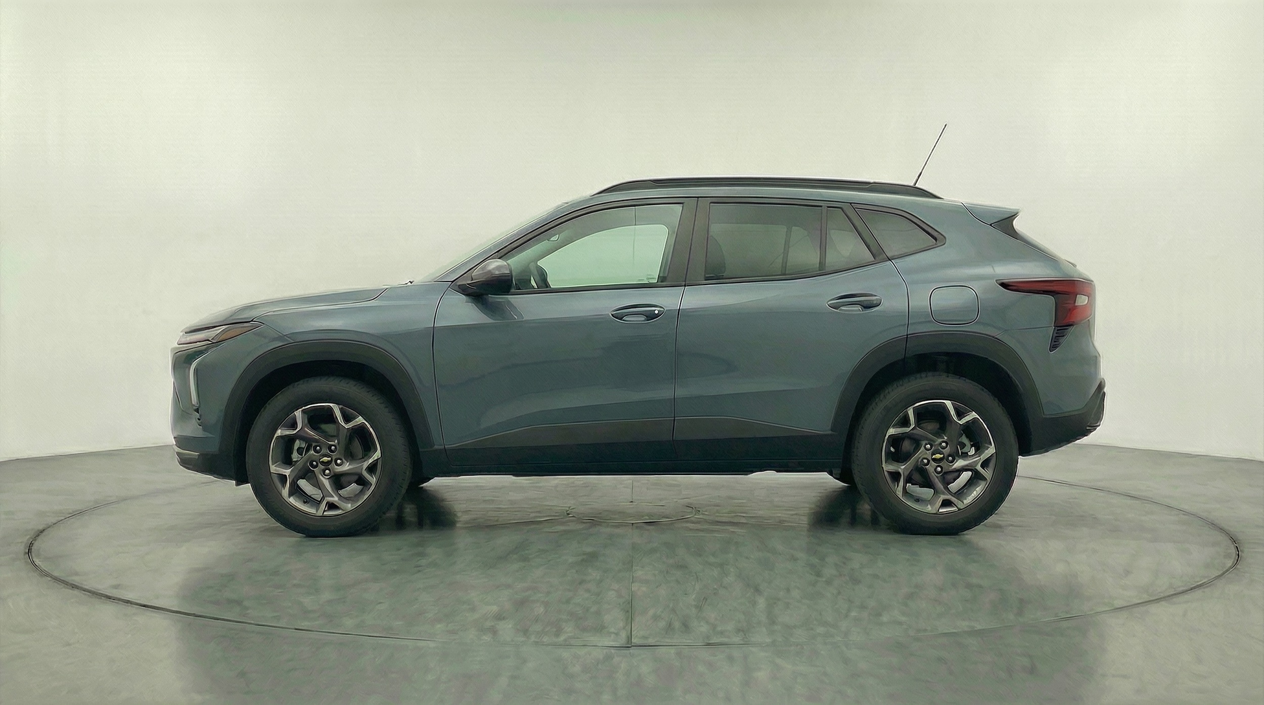 Thumbnail: 2025 Chevrolet Trax - 4