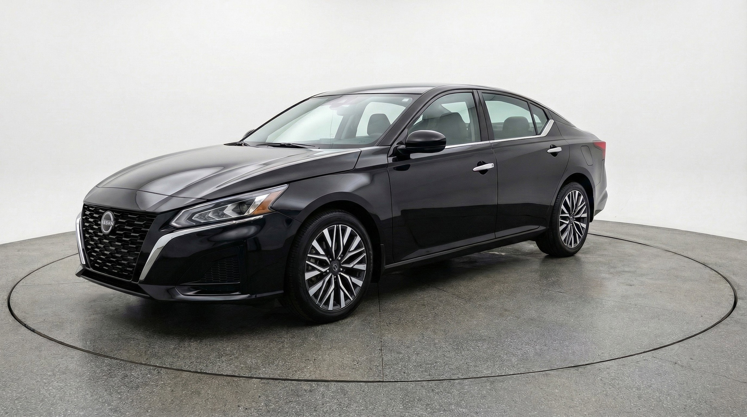 Thumbnail: 2025 Nissan Altima - 3