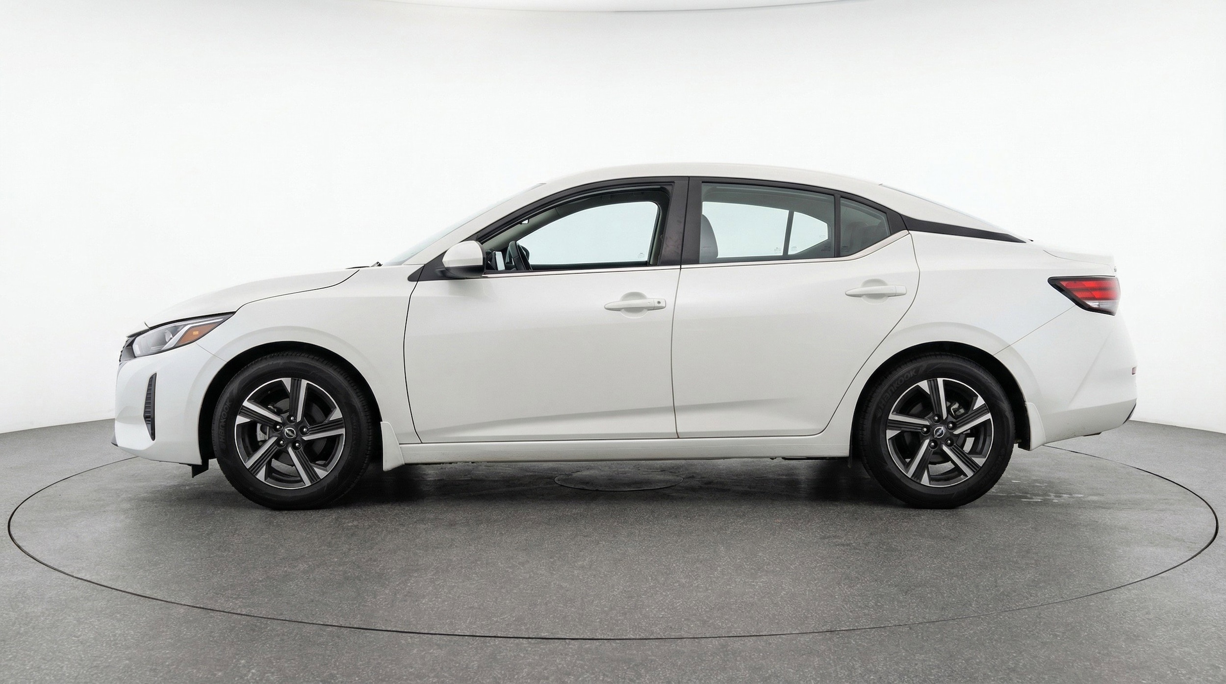 Thumbnail: 2025 Nissan Sentra - 5