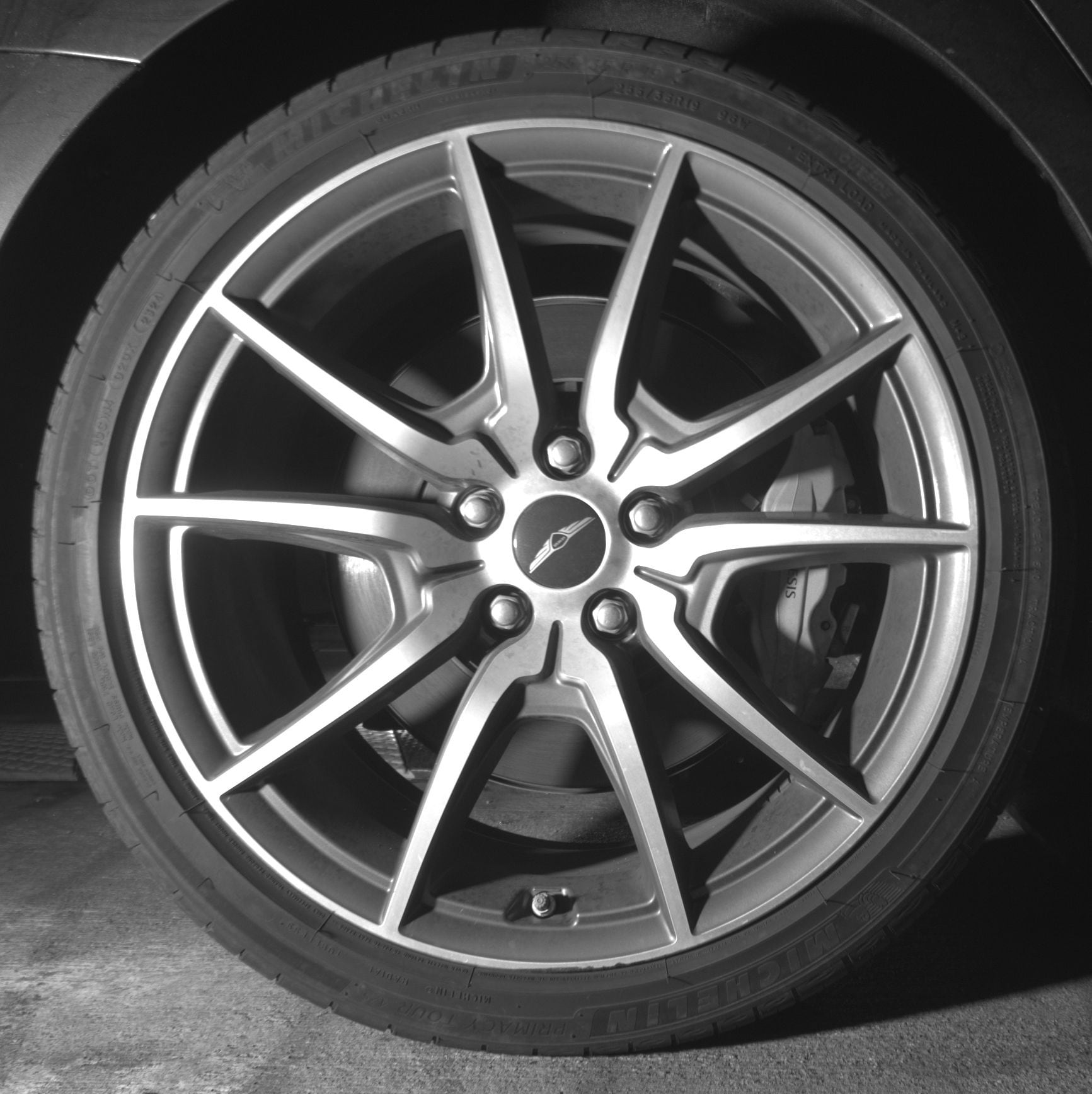 Thumbnail: 2025 Genesis G70 - 12