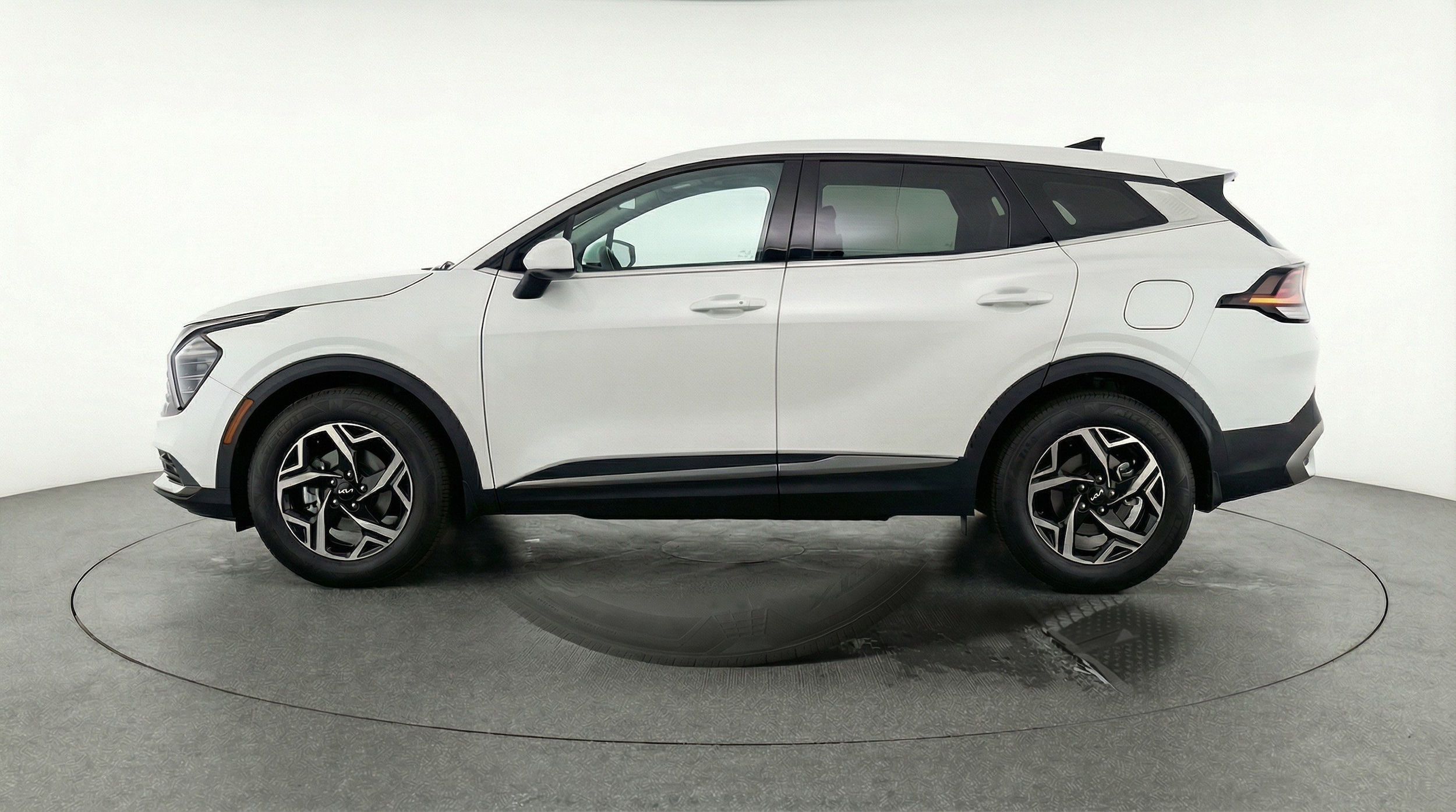 Thumbnail: 2025 Kia Sportage - 5