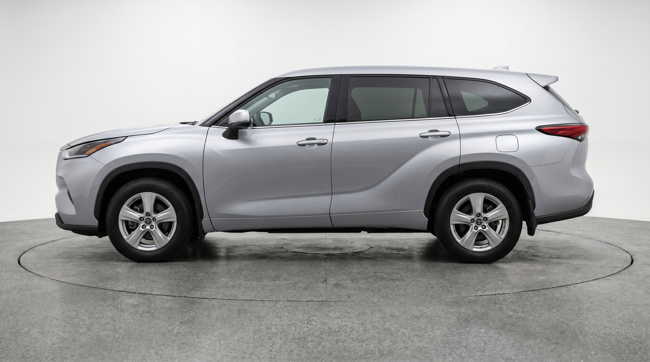 Thumbnail: 2025 Toyota Highlander - 5