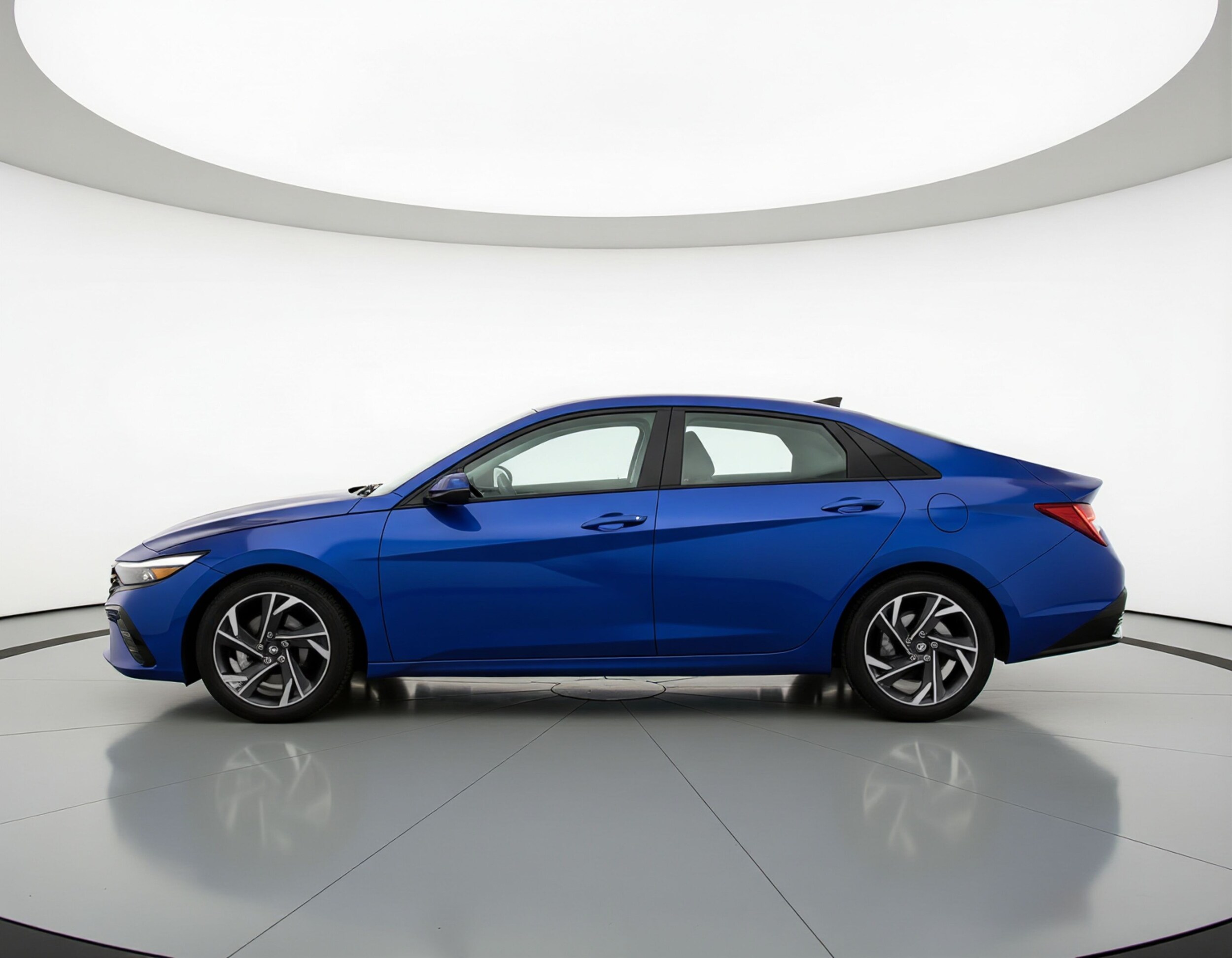 Thumbnail: 2025 Hyundai Elantra - 4