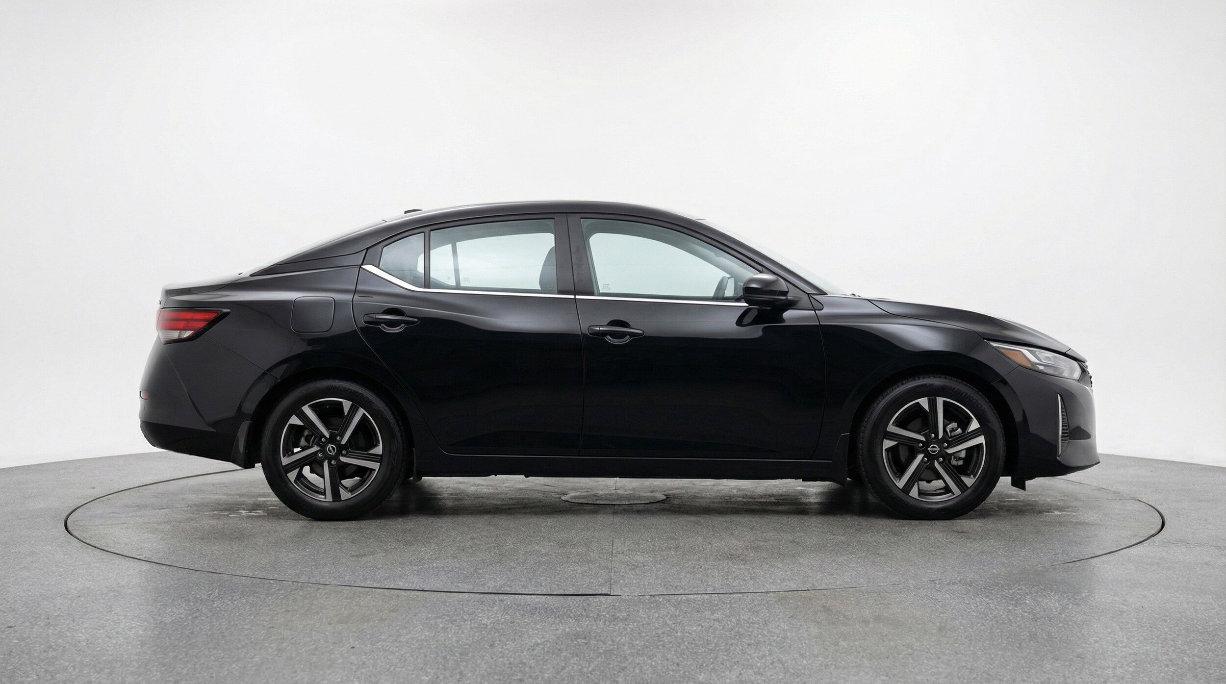 Thumbnail: 2025 Nissan Sentra - 11