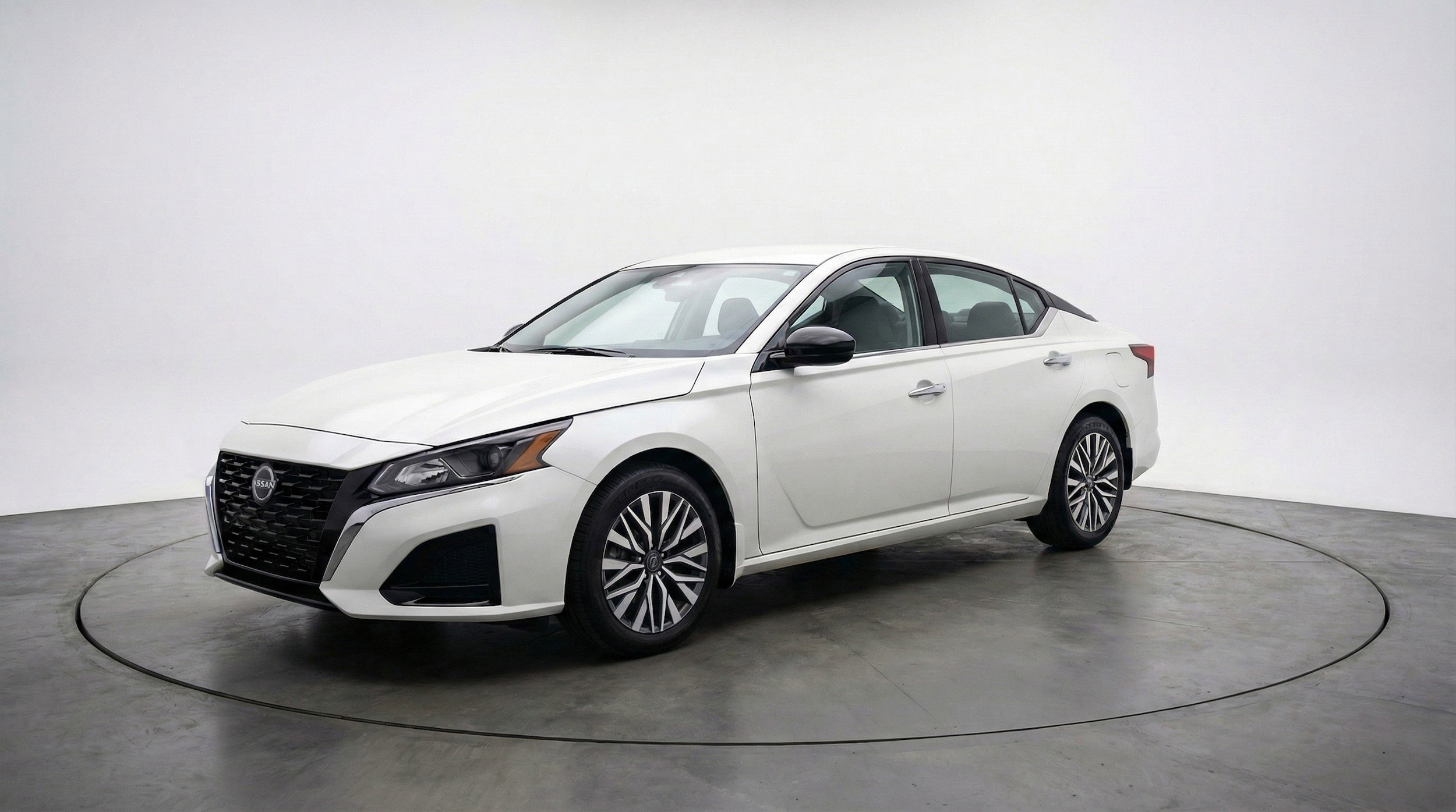 Thumbnail: 2025 Nissan Altima - 3