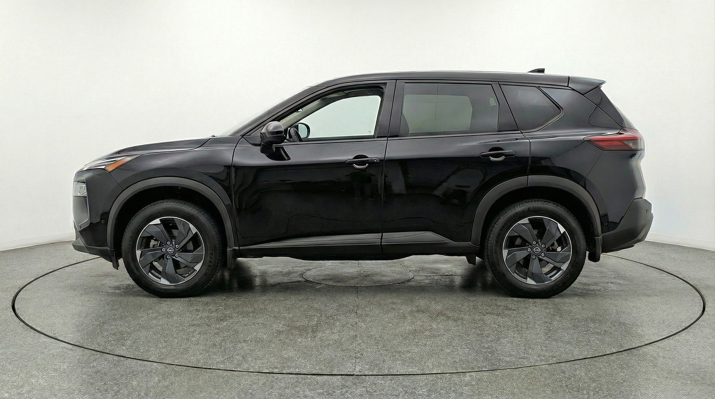 Thumbnail: 2025 Nissan Rogue - 4