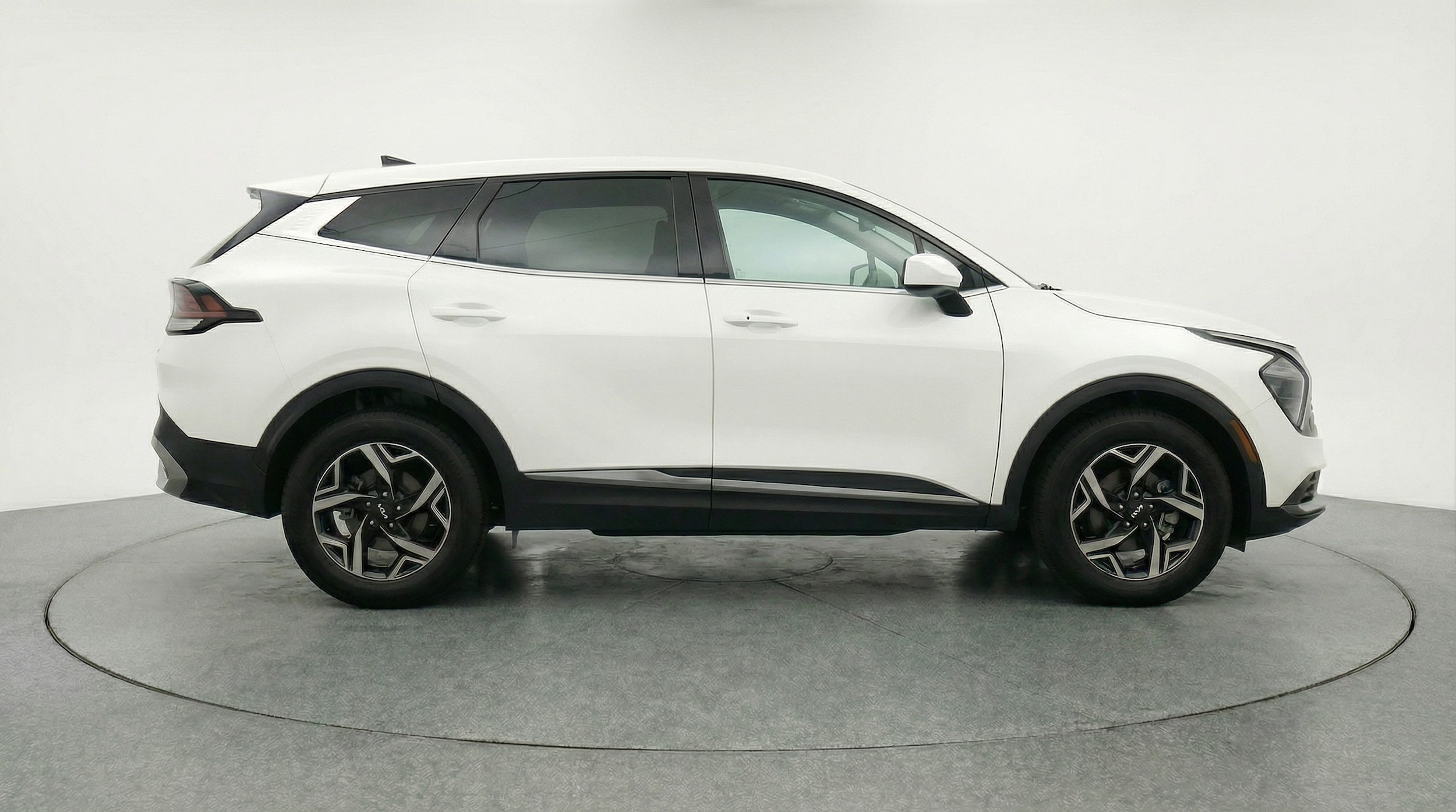 Thumbnail: 2025 Kia Sportage - 8