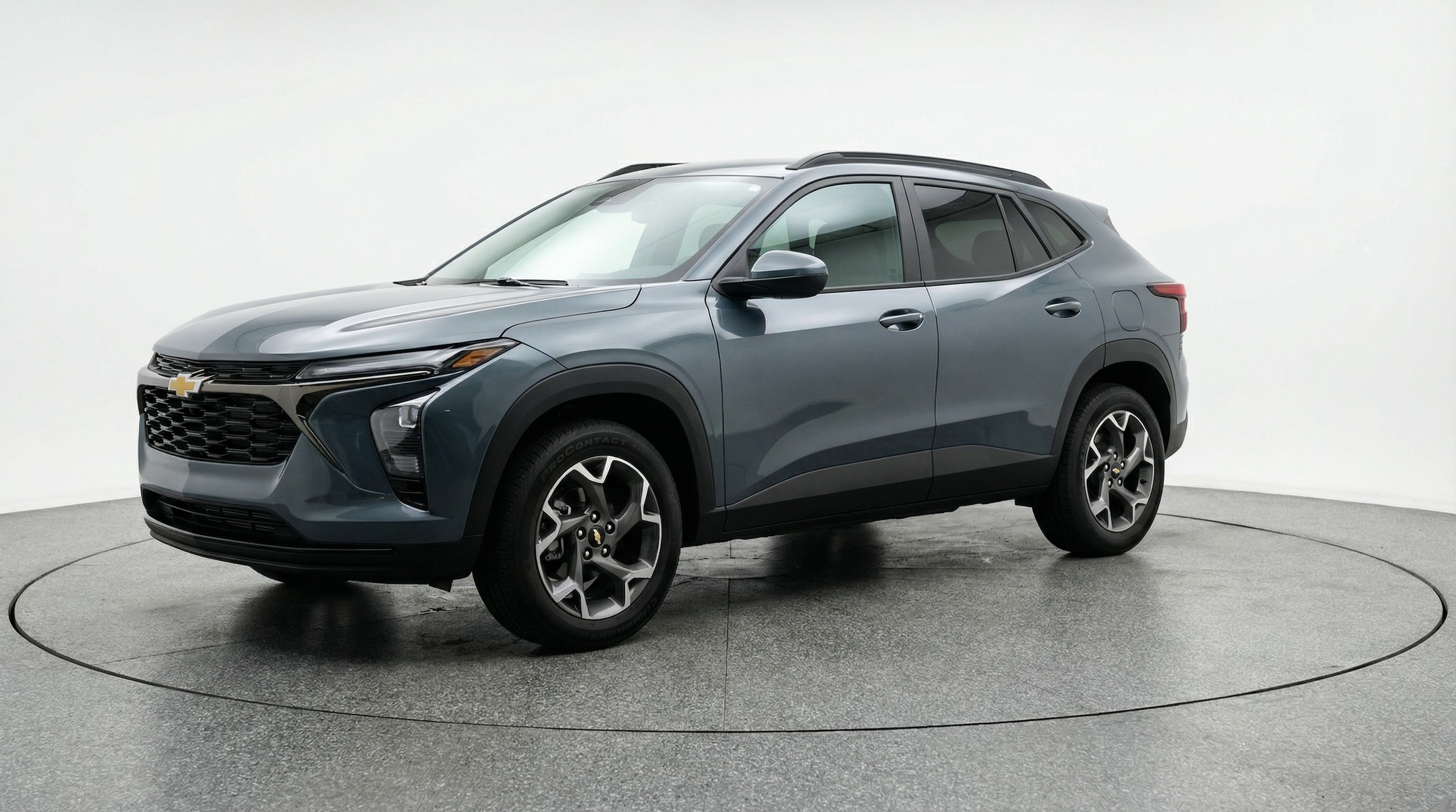 Thumbnail: 2025 Chevrolet Trax - 3