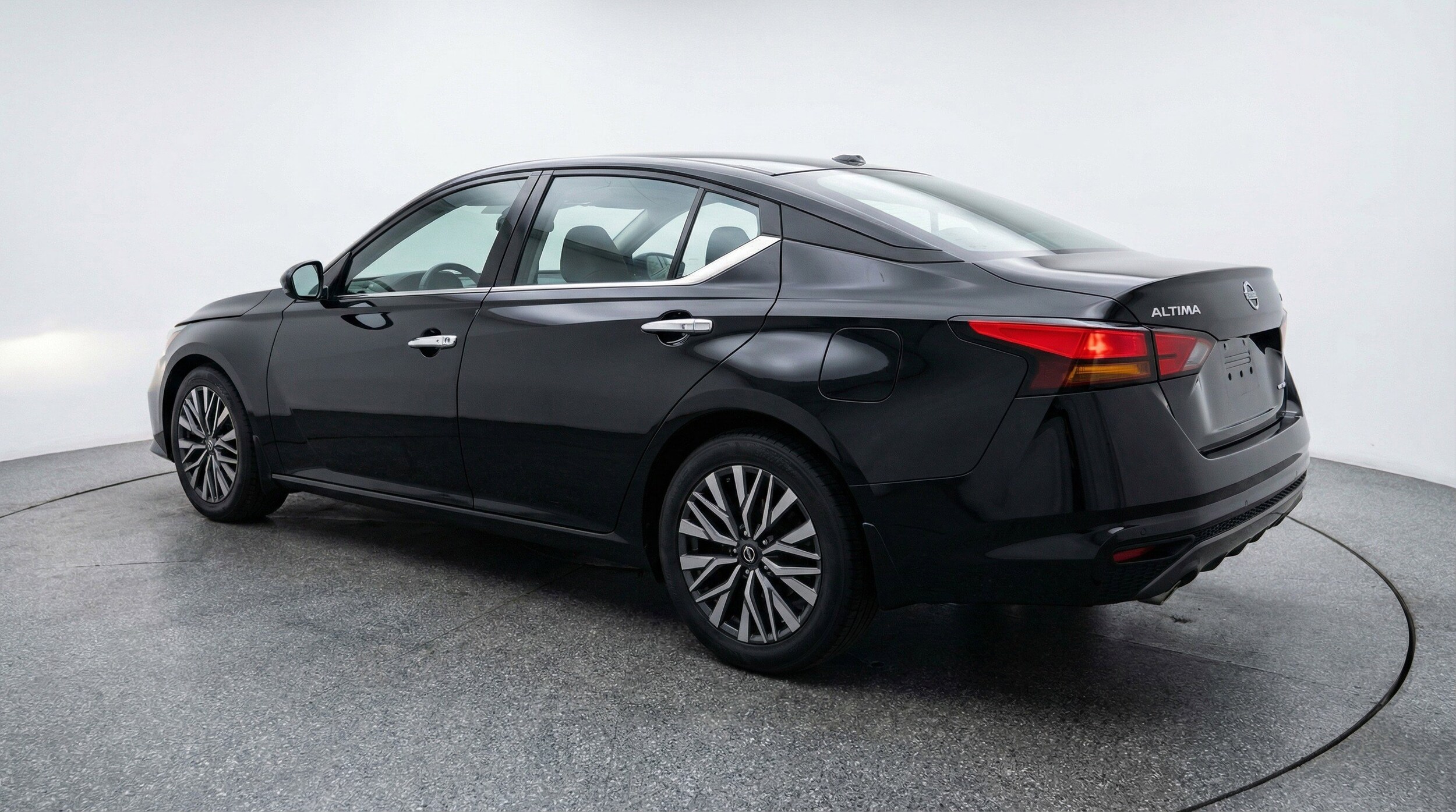 Thumbnail: 2025 Nissan Altima - 6