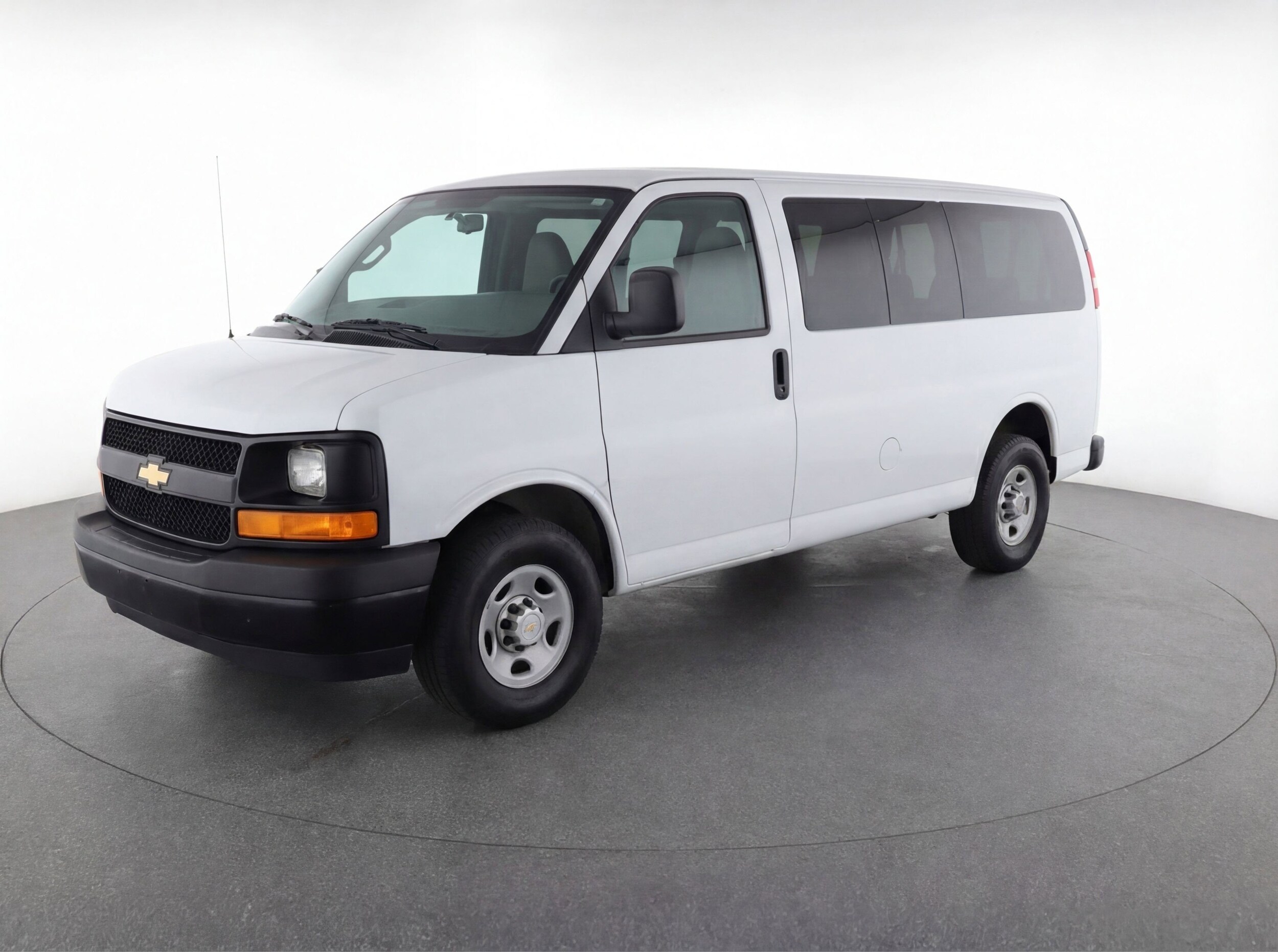 Thumbnail: 2025 Chevrolet Express - 3