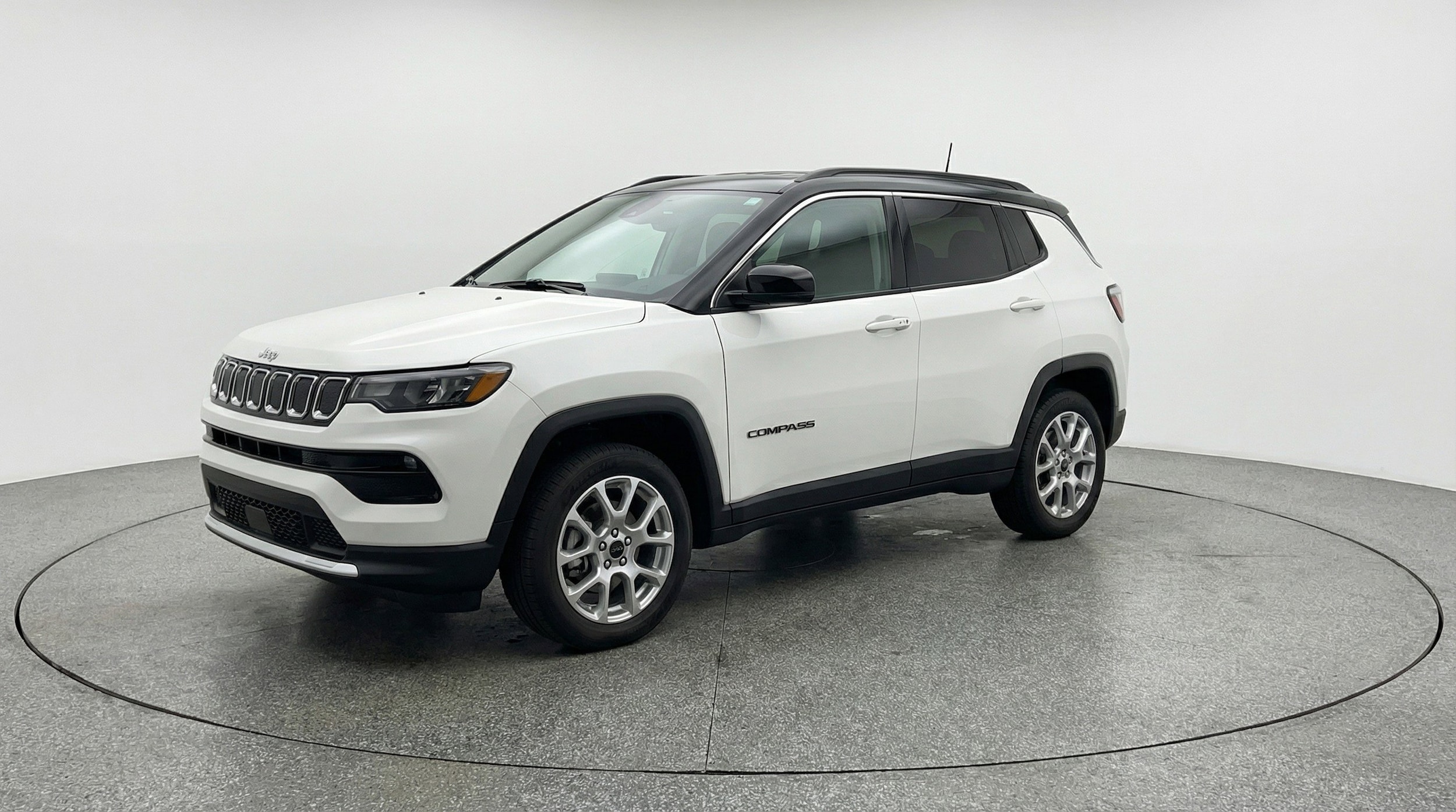 Thumbnail: 2025 Jeep Compass - 3