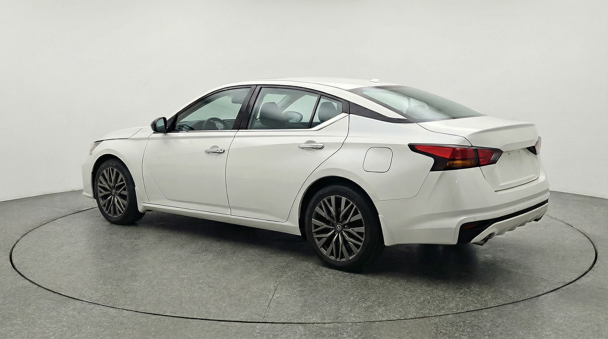 Thumbnail: 2025 Nissan Altima - 5