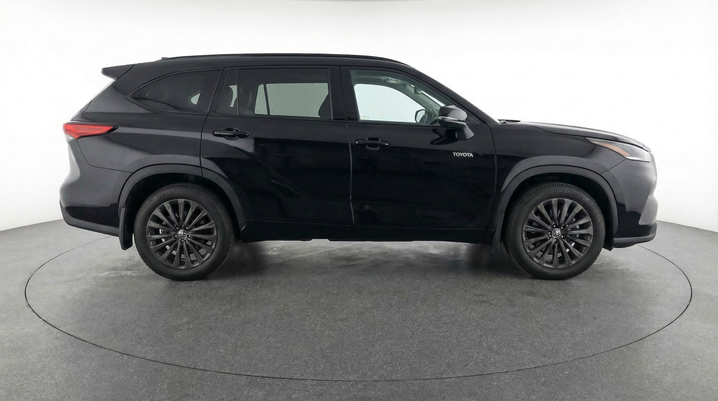 Thumbnail: 2025 Toyota Highlander - 11