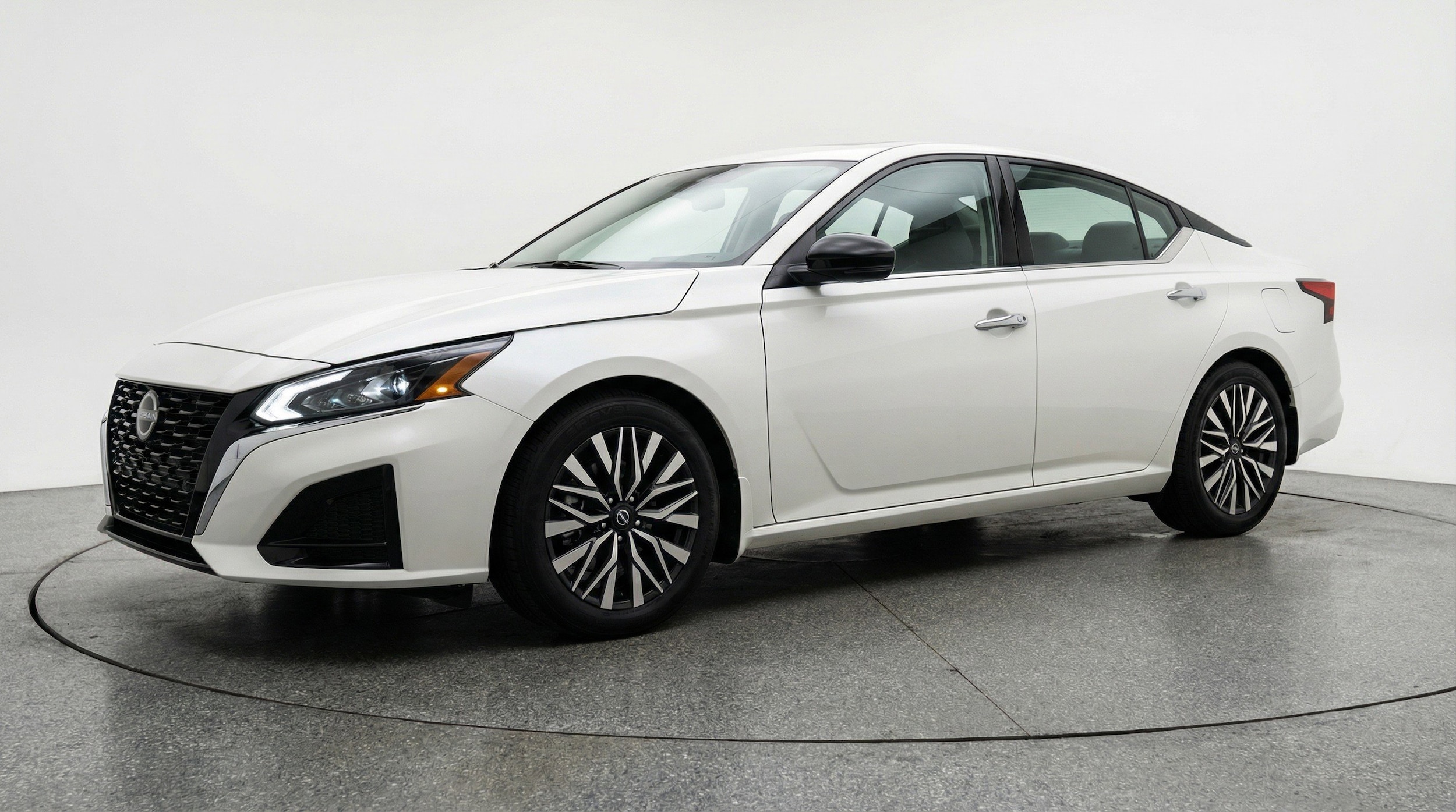 Thumbnail: 2025 Nissan Altima - 3