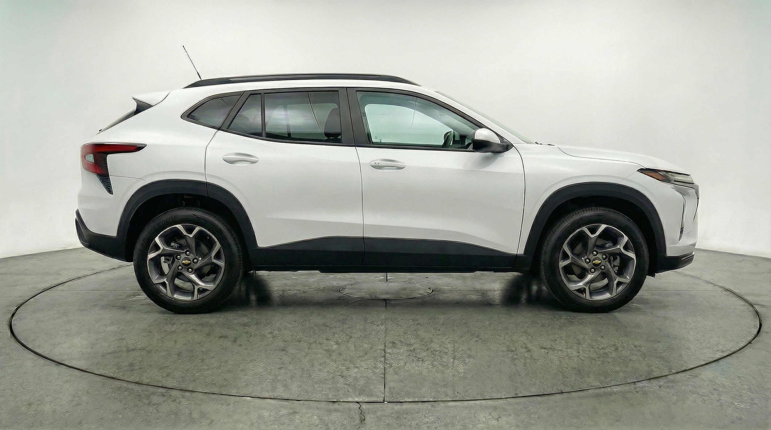 Thumbnail: 2025 Chevrolet Trax - 11