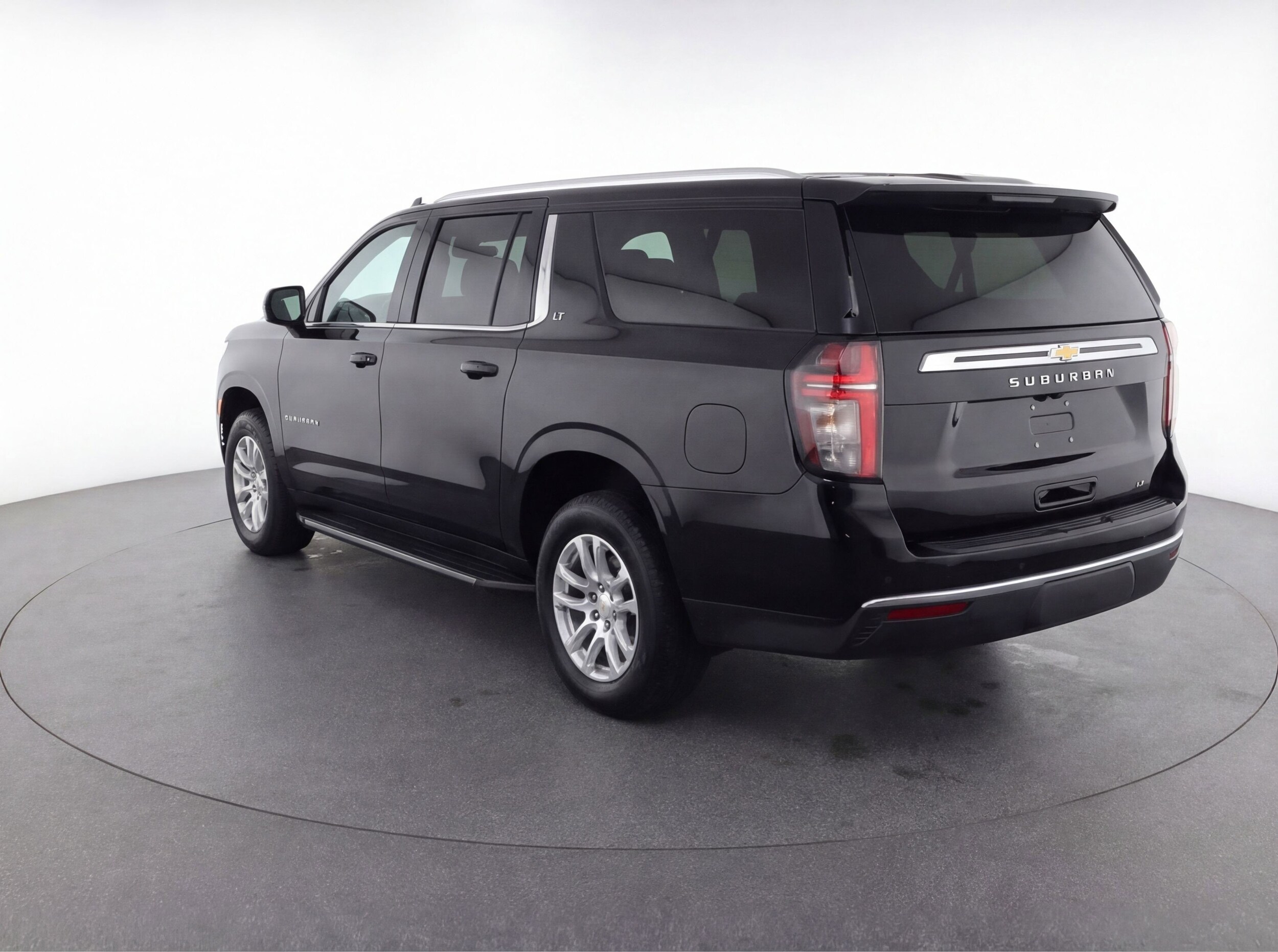 Thumbnail: 2024 Chevrolet Suburban - 6