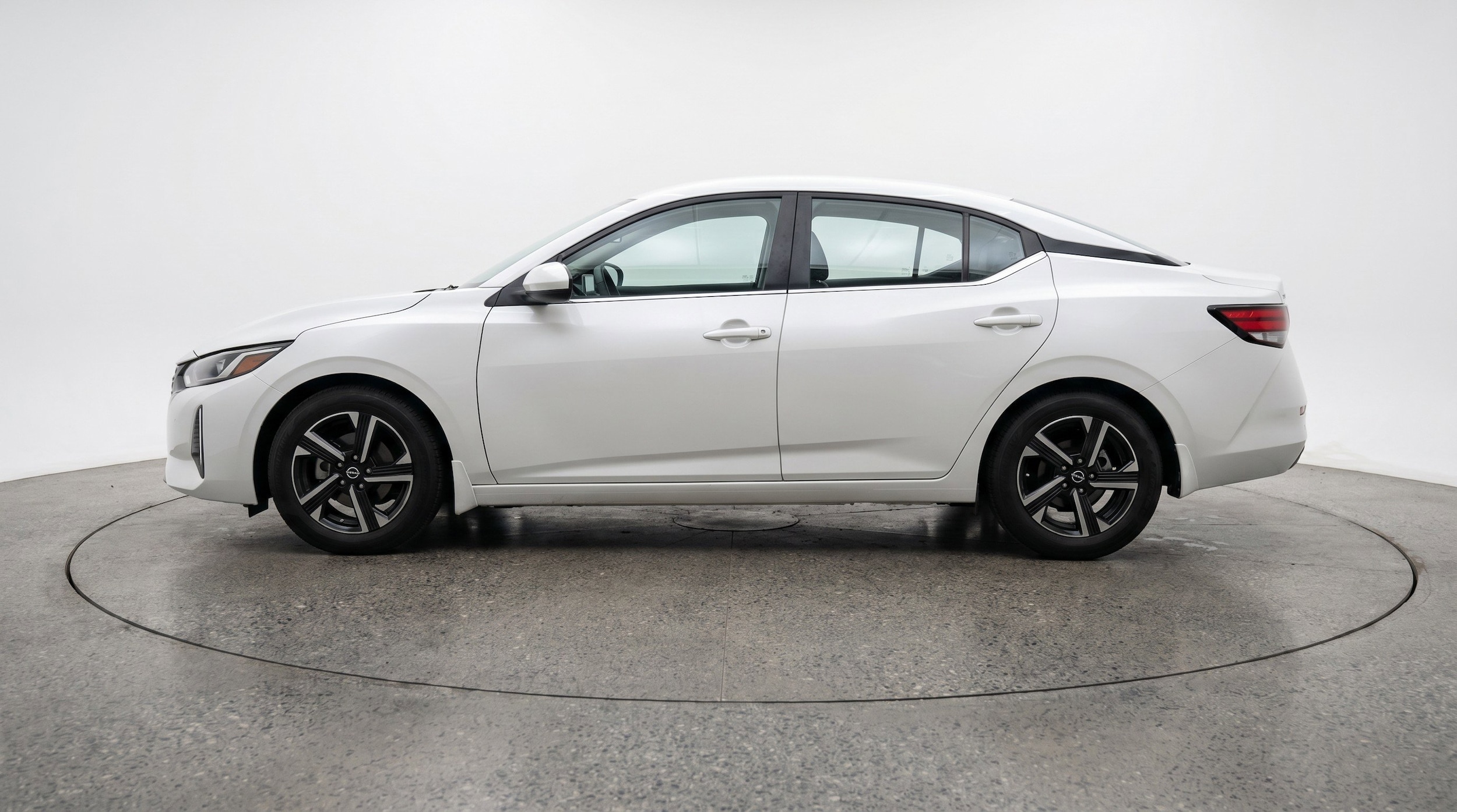 Thumbnail: 2025 Nissan Sentra - 5