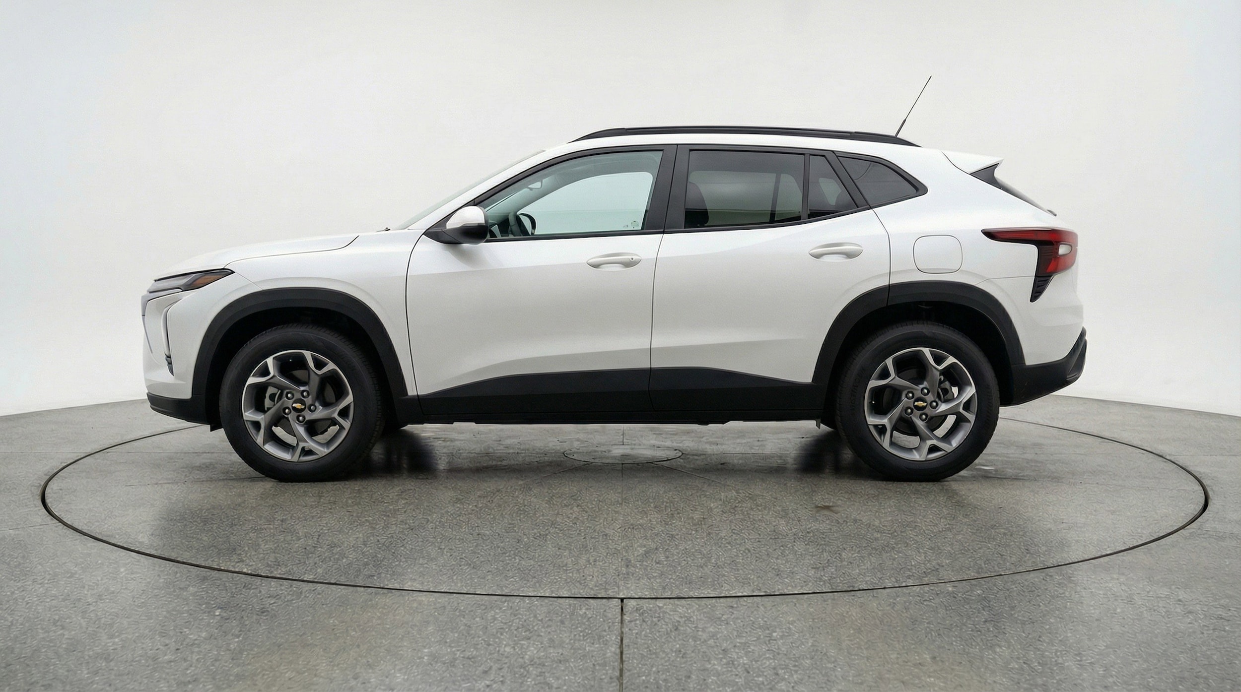 Thumbnail: 2025 Chevrolet Trax - 5