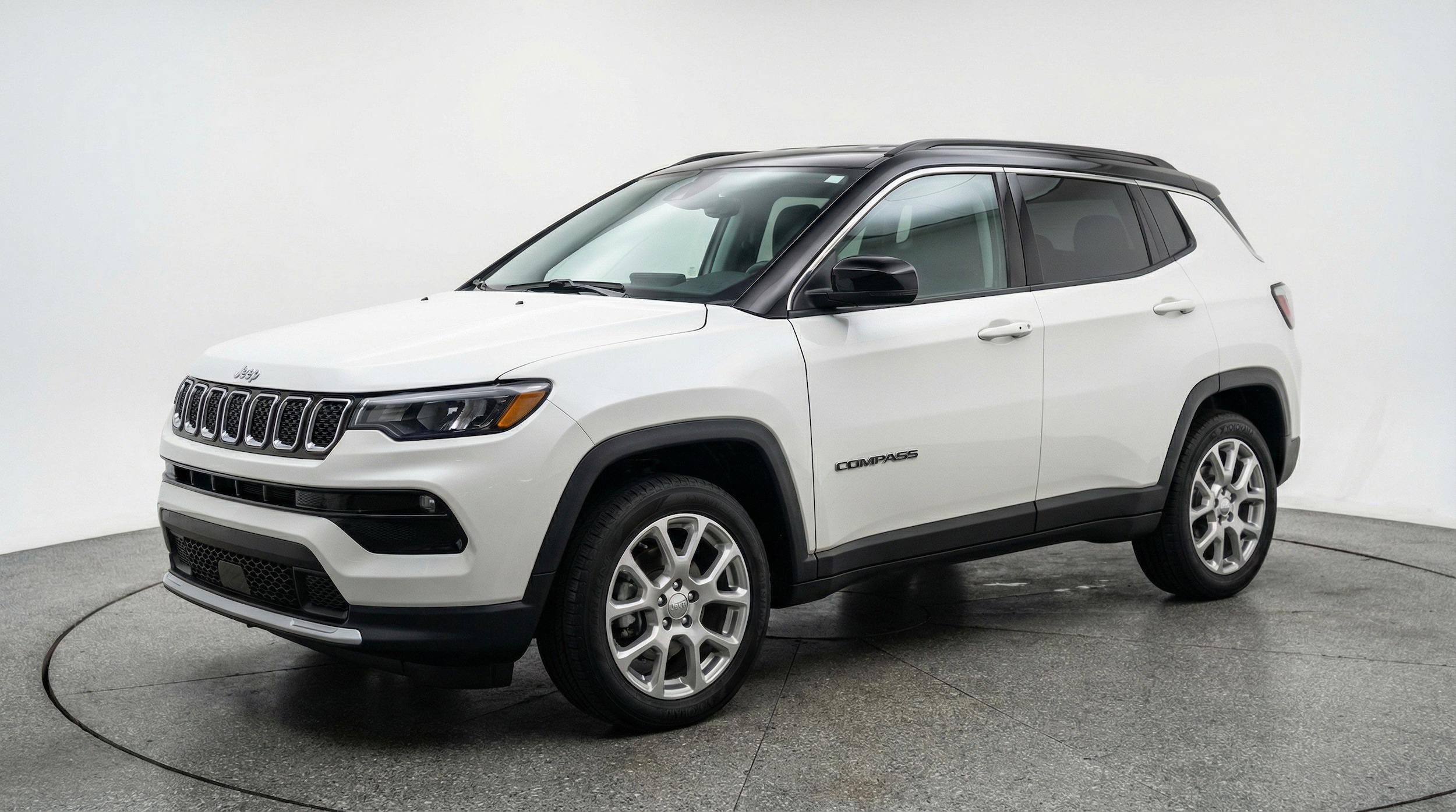 Thumbnail: 2025 Jeep Compass - 3