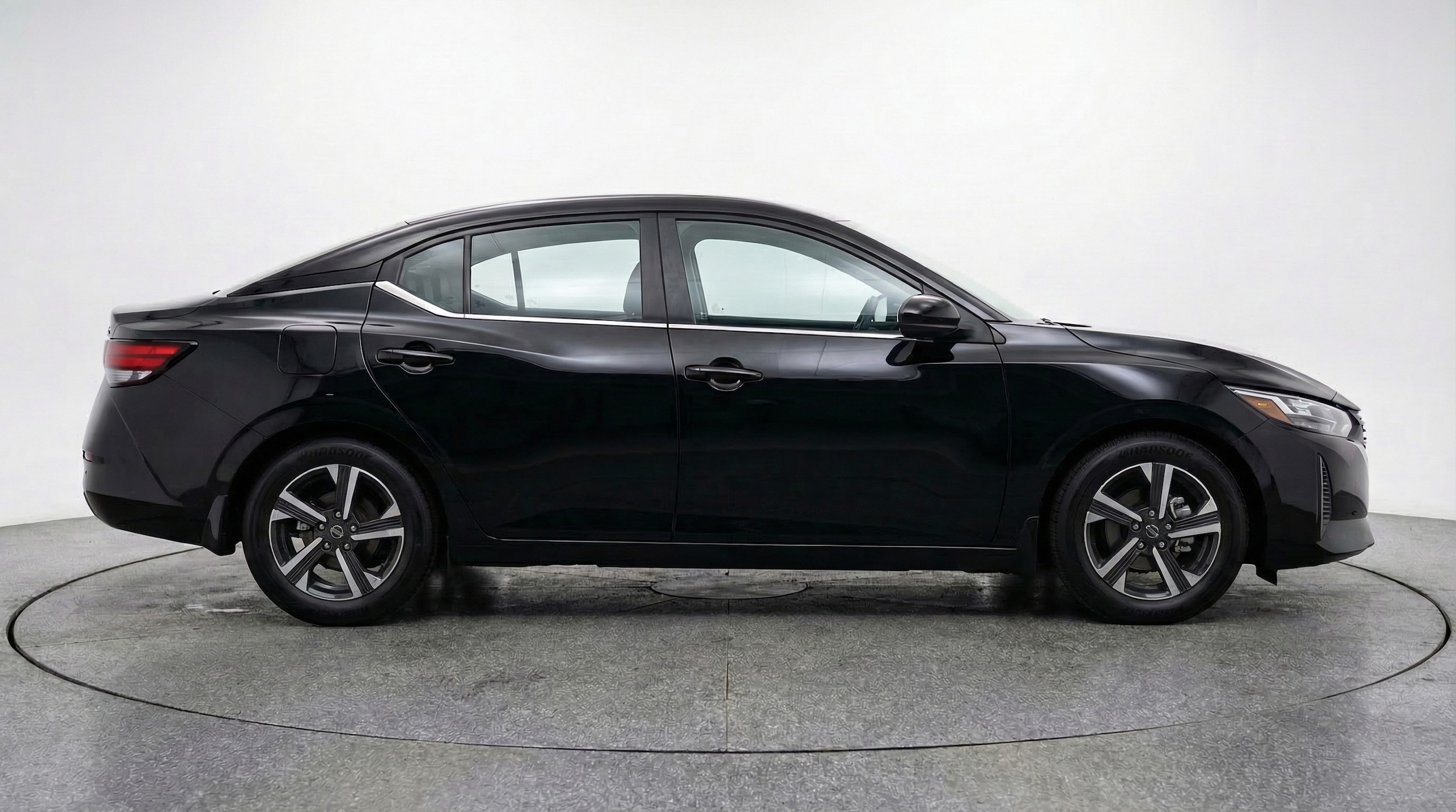 Thumbnail: 2025 Nissan Sentra - 8