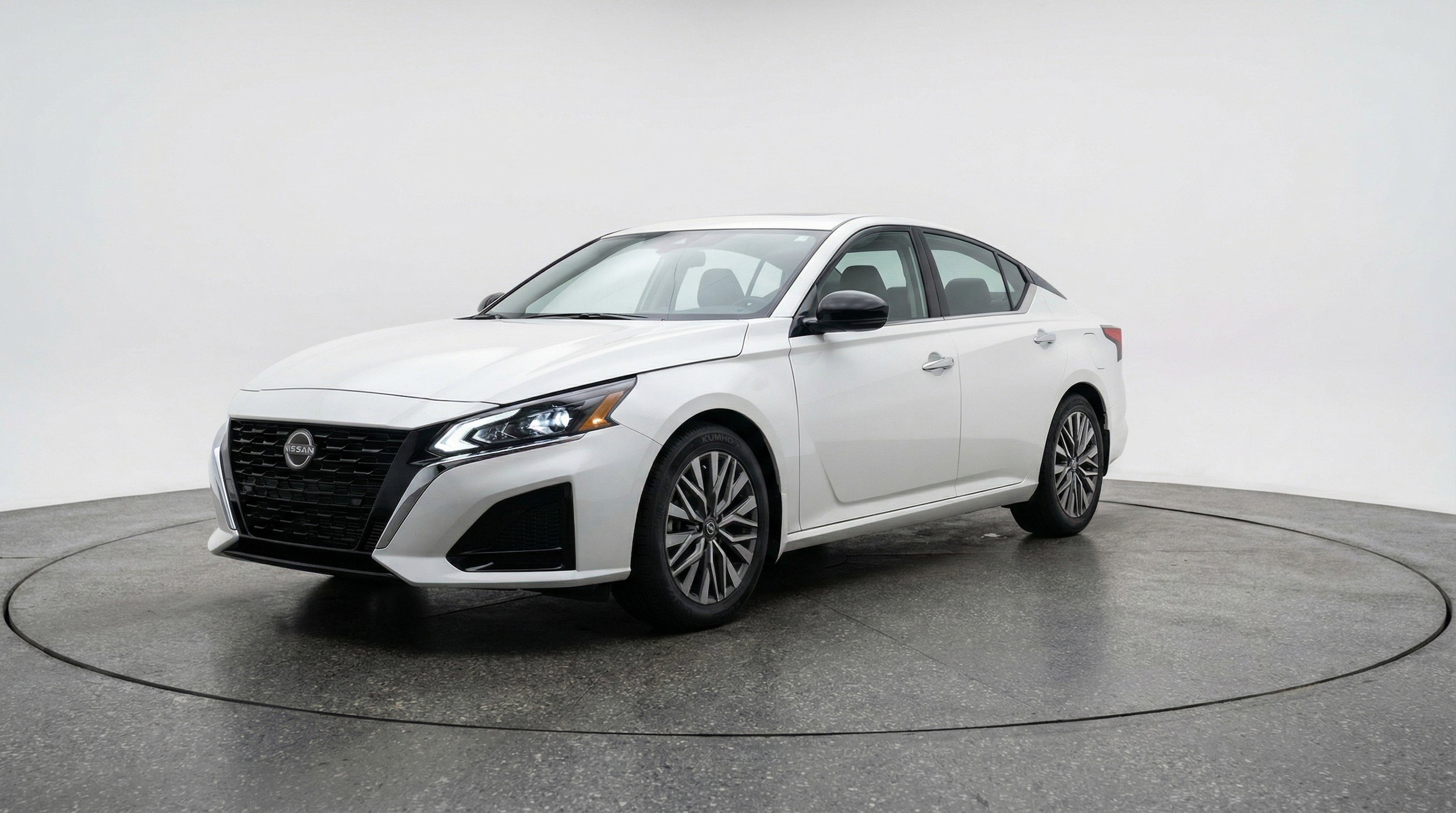 Thumbnail: 2025 Nissan Altima - 3