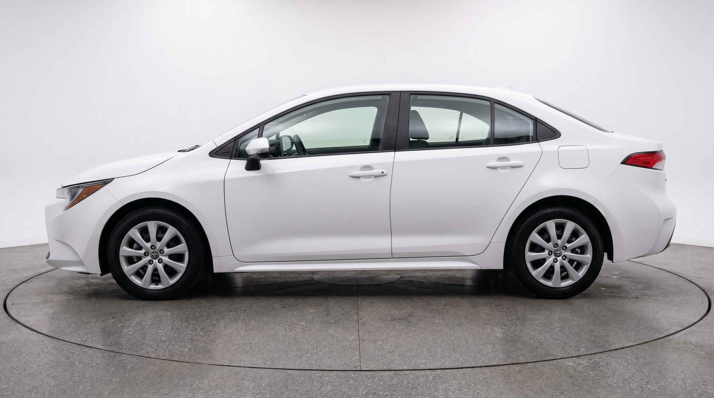 Thumbnail: 2025 Toyota Corolla - 5