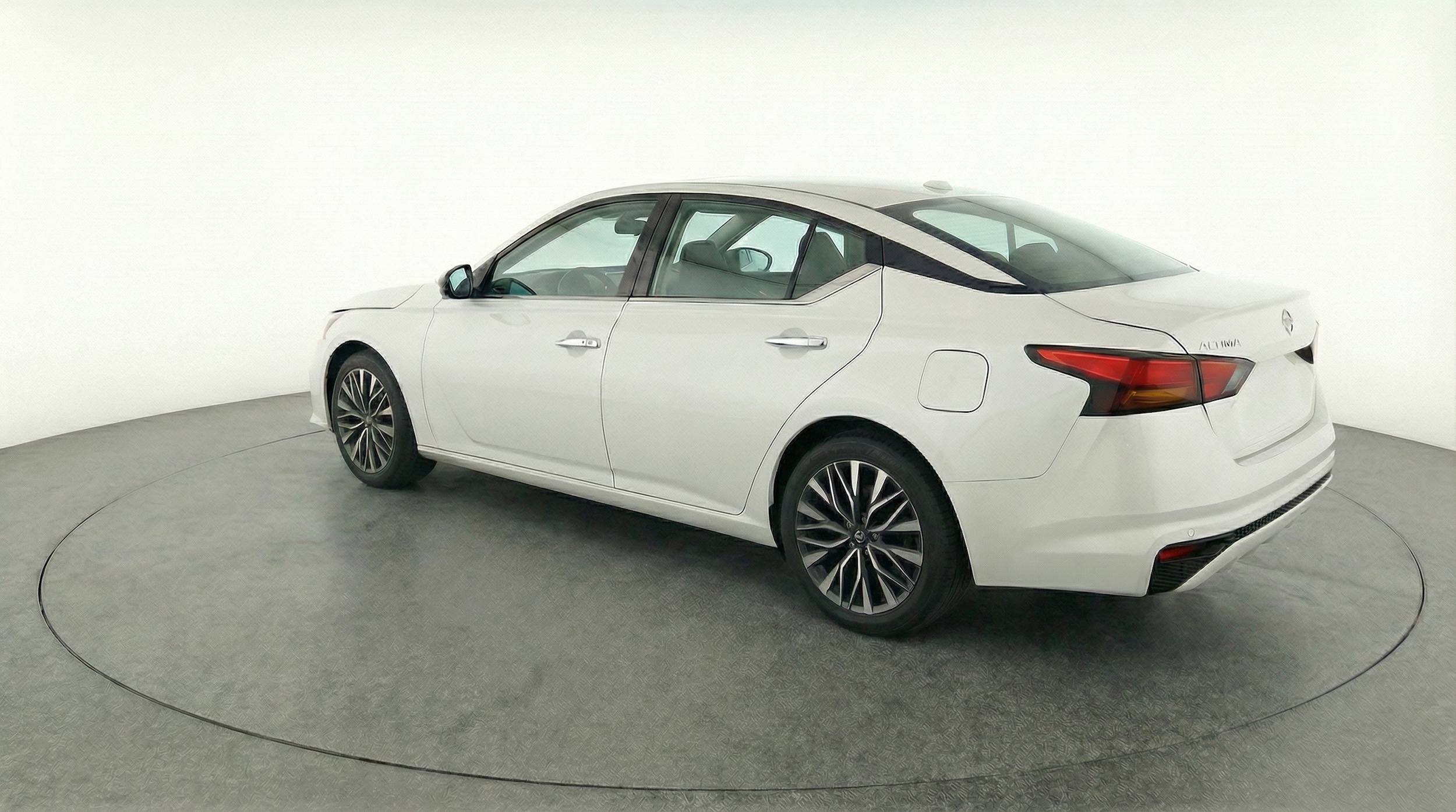 Thumbnail: 2025 Nissan Altima - 5