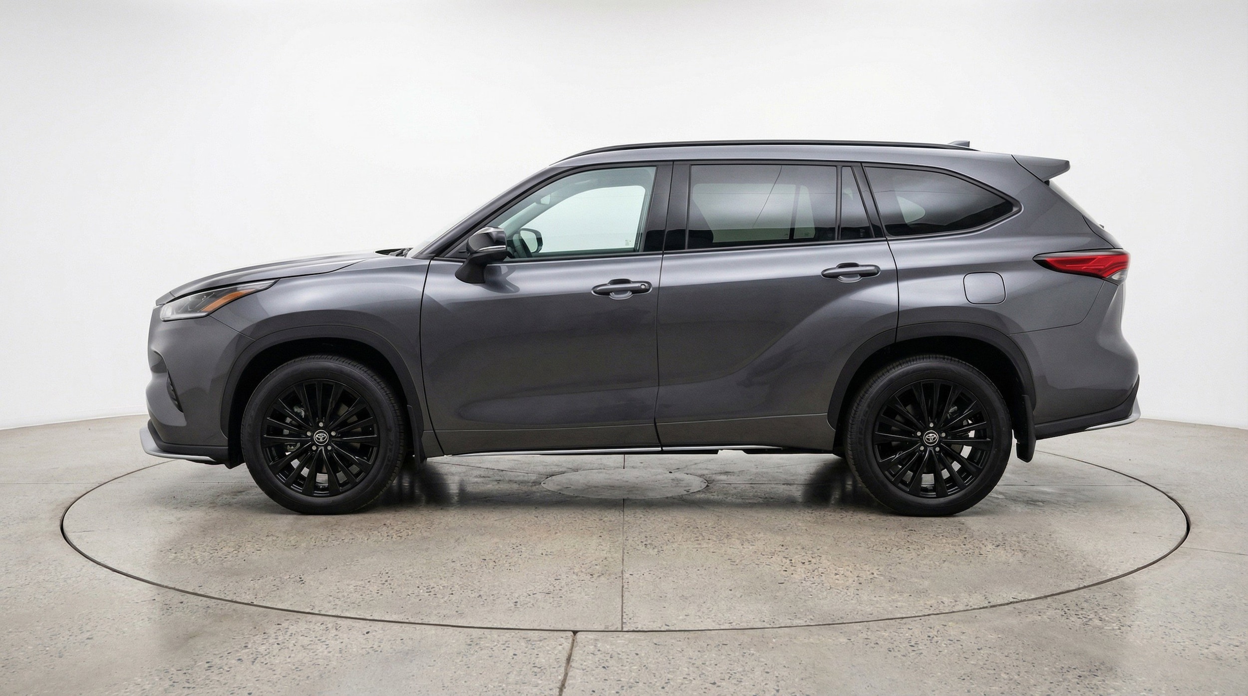 Thumbnail: 2025 Toyota Highlander - 5