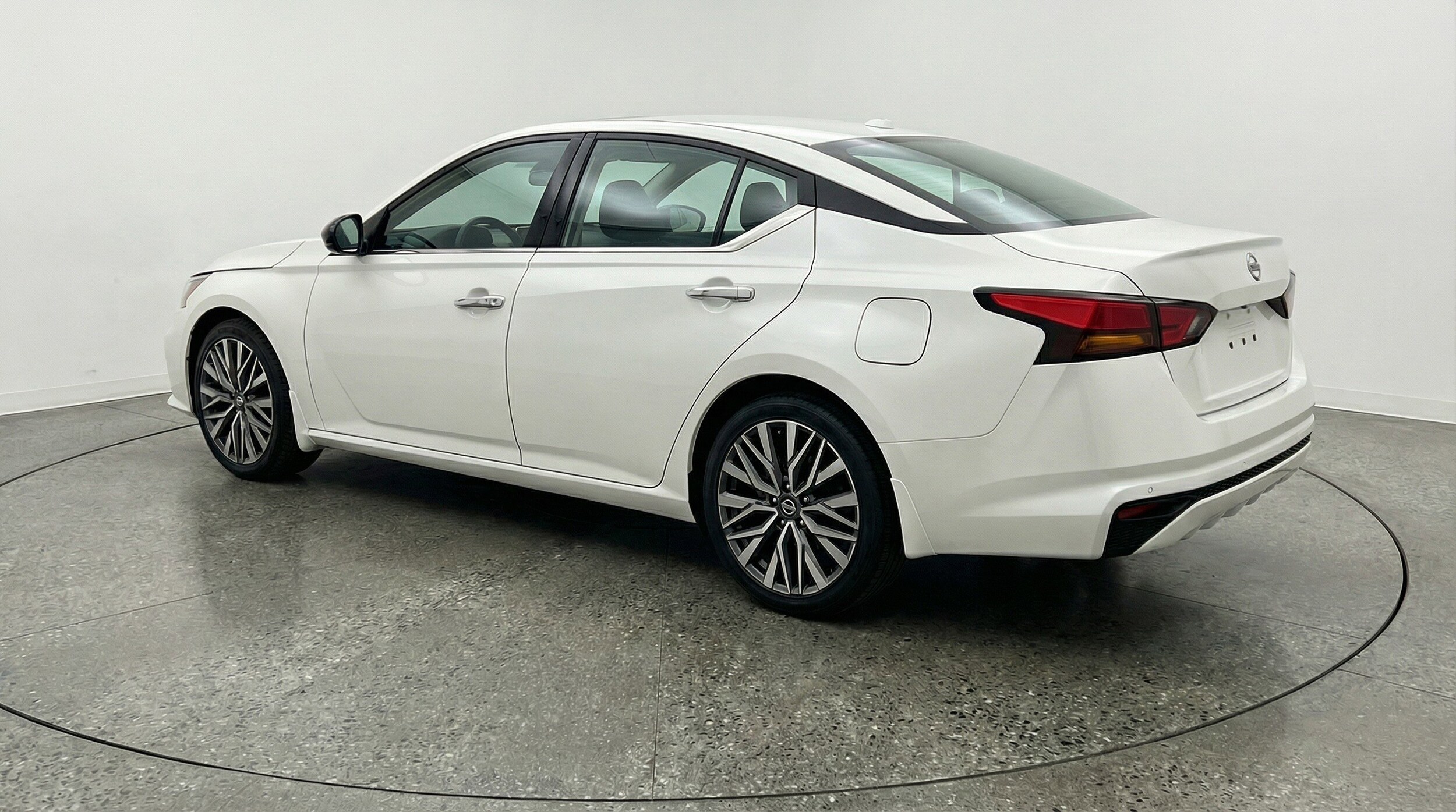 Thumbnail: 2025 Nissan Altima - 6
