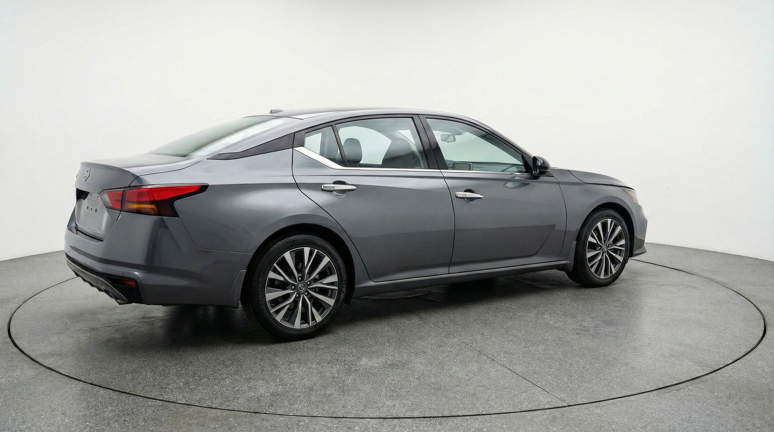 Thumbnail: 2025 Nissan Altima - 9