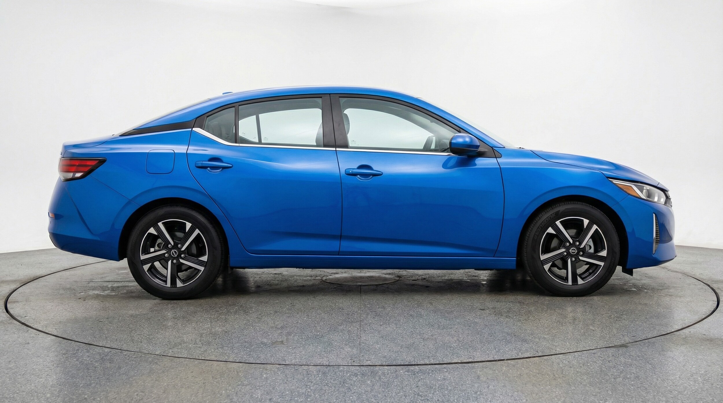 Thumbnail: 2025 Nissan Sentra - 8