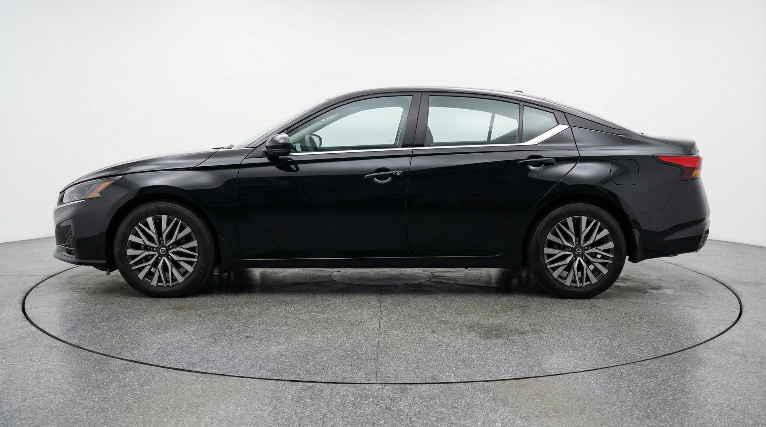 Thumbnail: 2025 Nissan Altima - 4