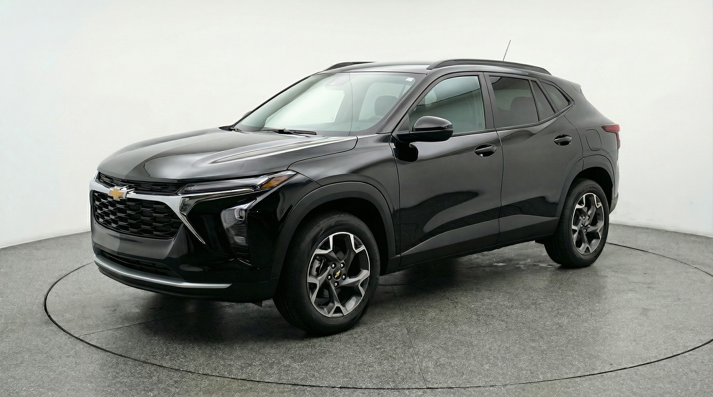 Thumbnail: 2025 Chevrolet Trax - 3